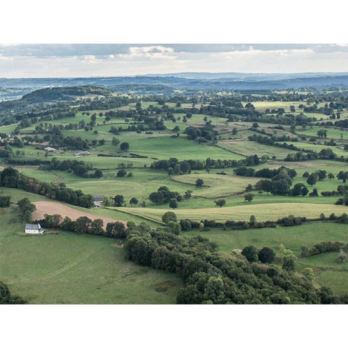 Smartbox Baptême de l'air en ULM d'1h10 en Corrèze - Coffret Cadeau Sport & Aventure