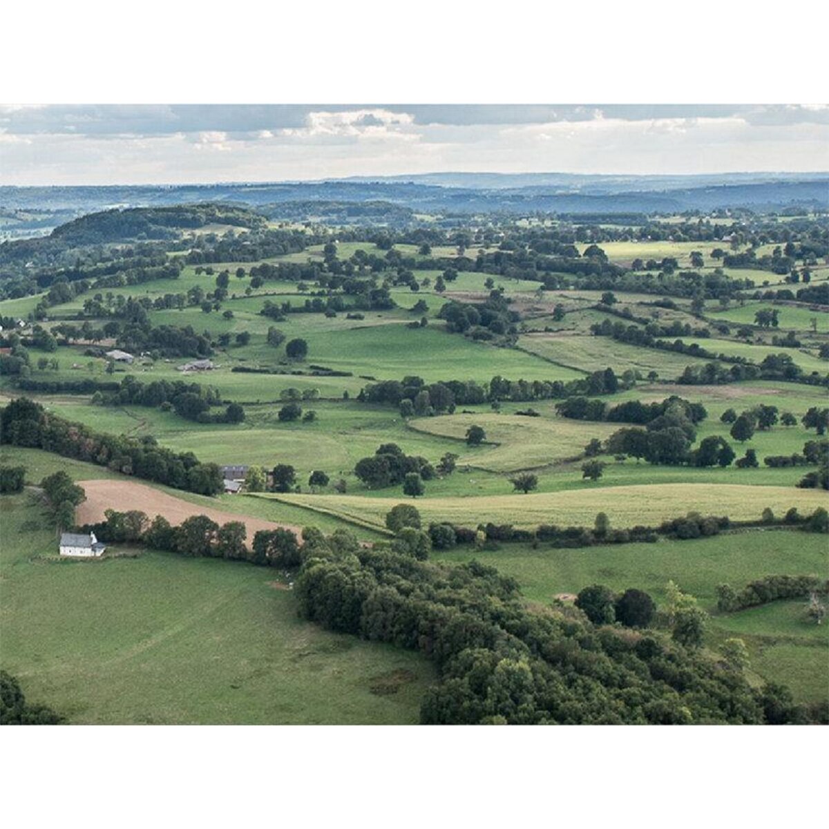 Smartbox Baptême de l'air en ULM d'1h10 en Corrèze - Coffret Cadeau Sport & Aventure