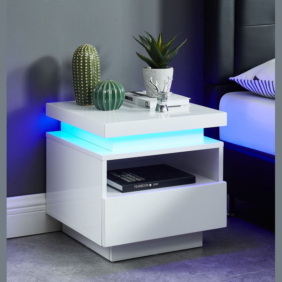 Table de chevet à LED laqué blanc brillant 1 tiroir et 1 niche 40cm ODYSSEE