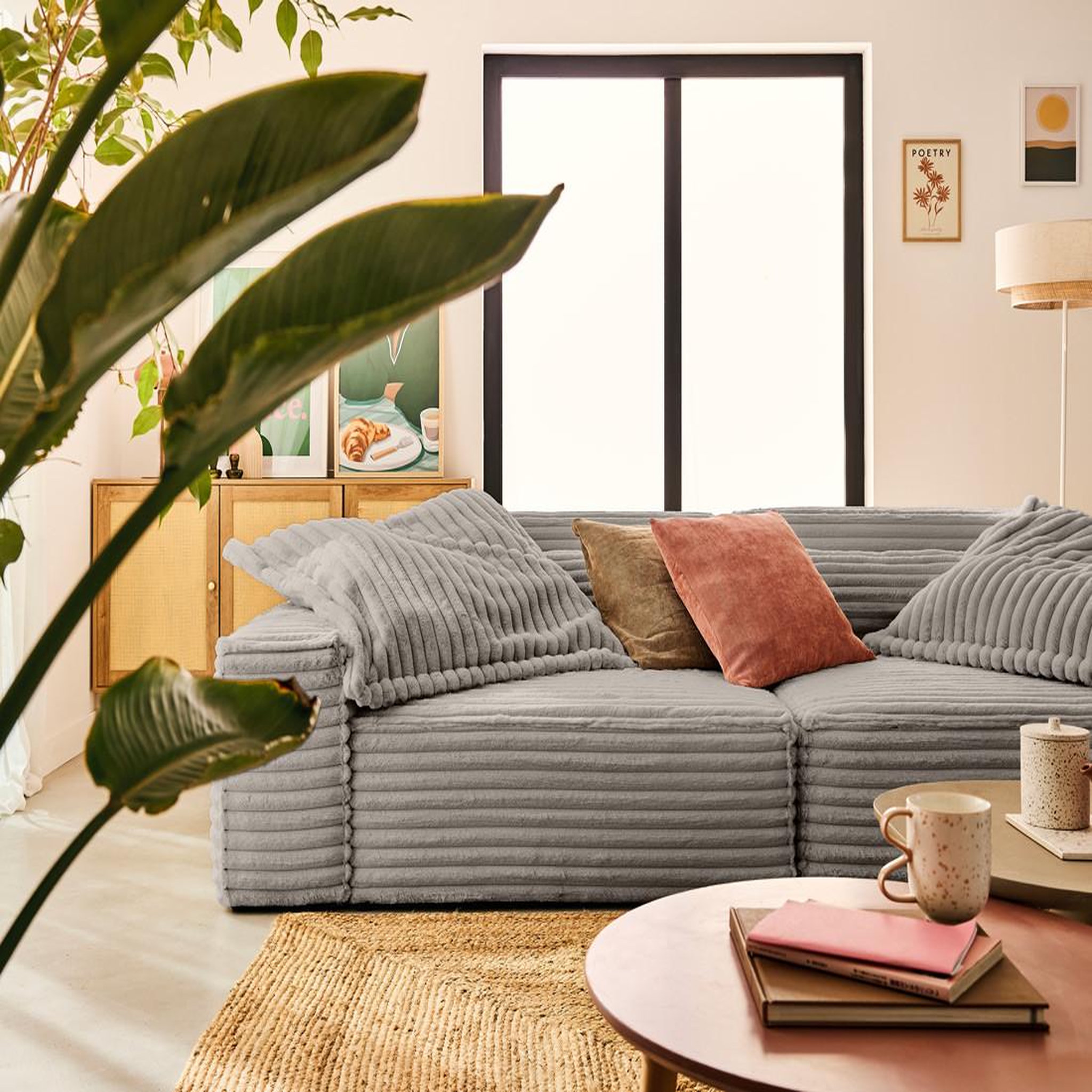 Voir la diapositive 5 : LISA DESIGN Richie - canapé droit 3 places avec double méridienne - assise profonde - en fausse fourrure côtelée