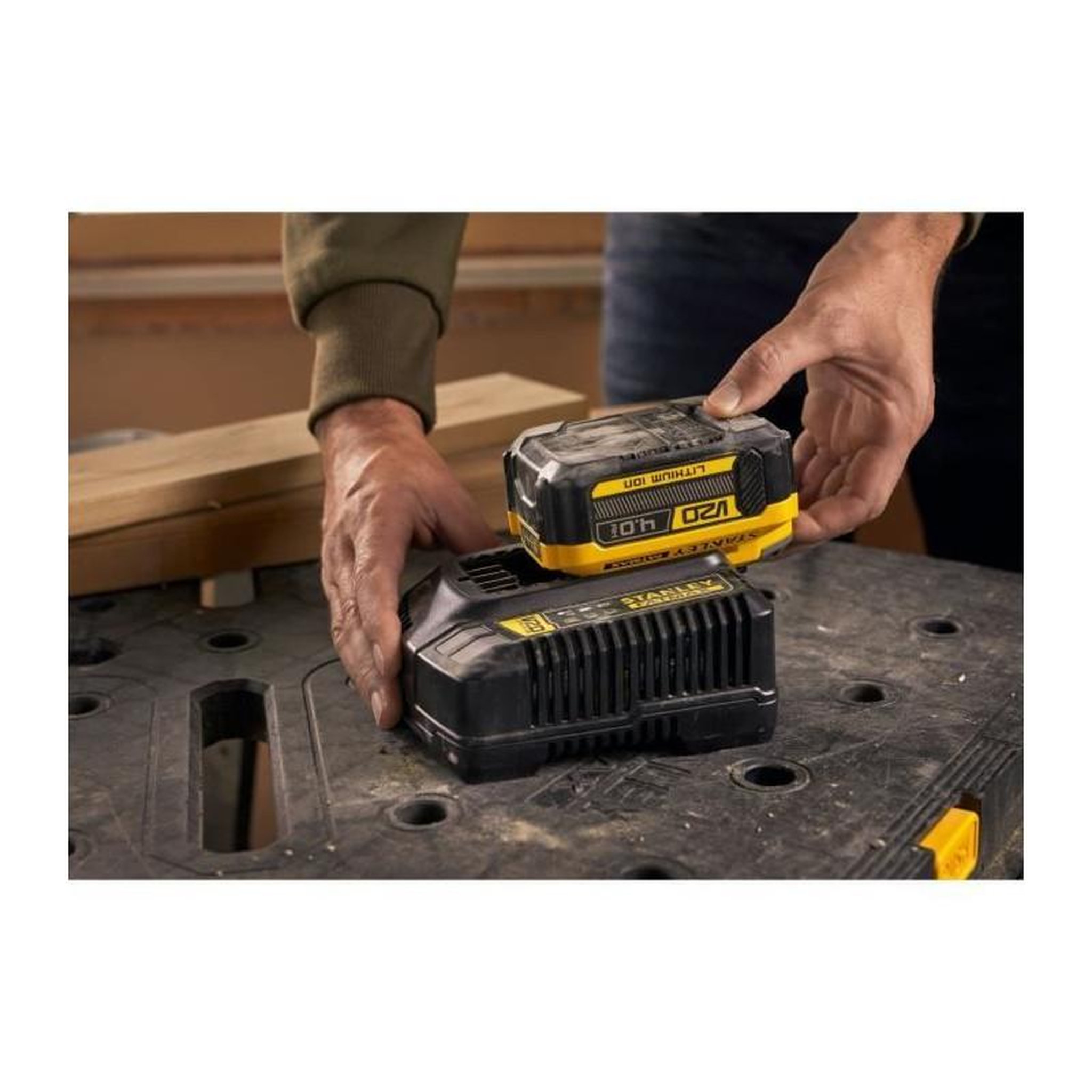 Voir la diapositive 3 : Stanley Starter Kit - STANLEY FATMAX V20 - SFMCB14M1-QW - Chargeur 2A + 1 Batterie 18V 4Ah