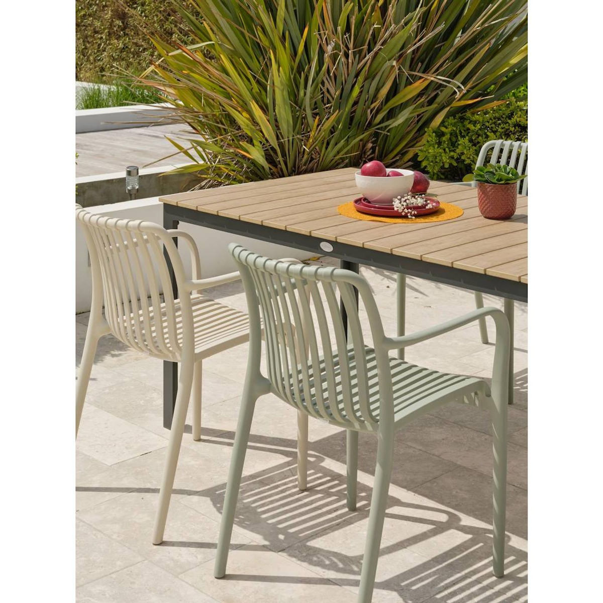 Paris Prix Ensemble Table de Jardin & 4 Fauteuils  Boston & Tiago  150cm Multicolore