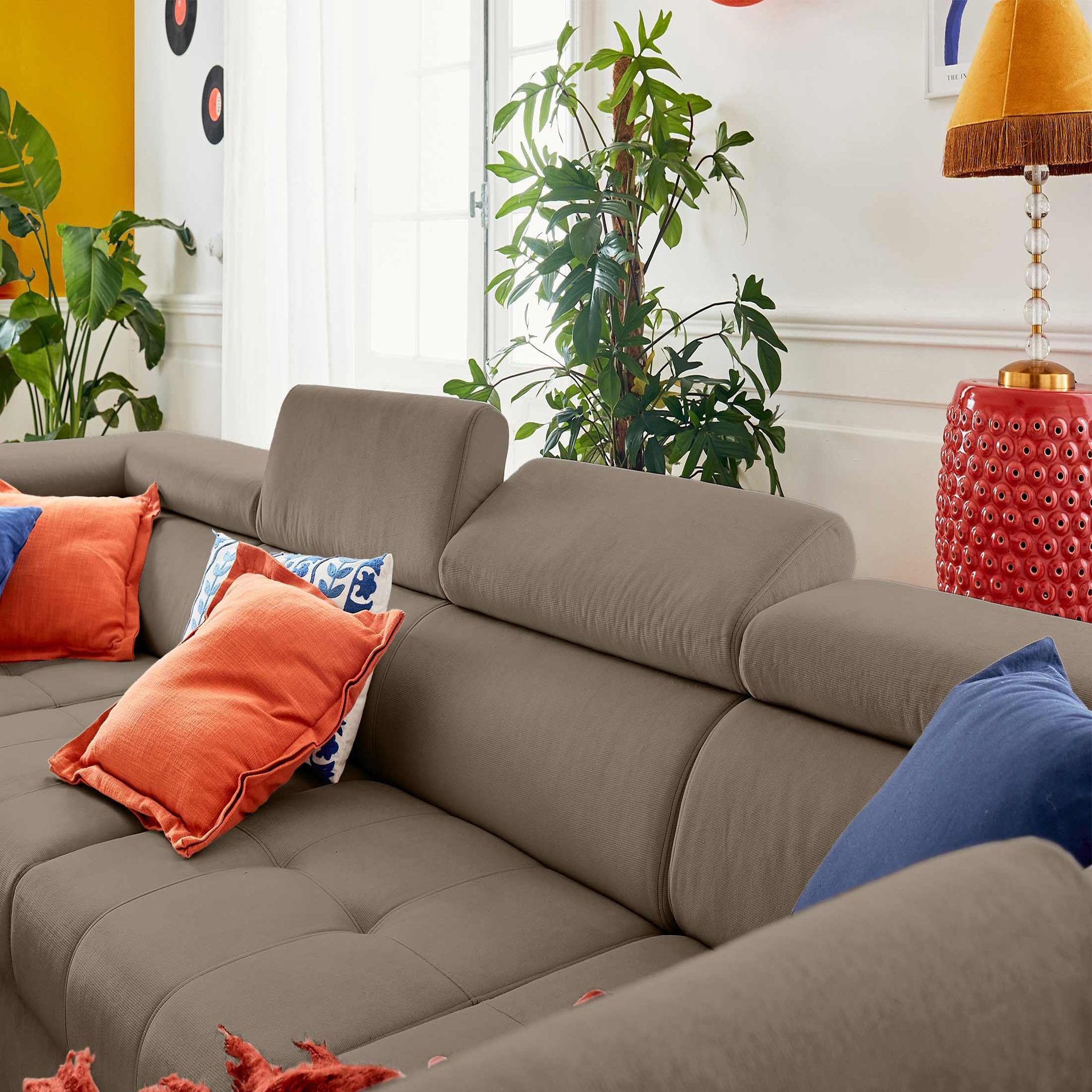 Voir la diapositive 4 : LISA DESIGN Merida - canapé panoramique en u - 7 places - convertible avec coffres et têtières réglables - en velours