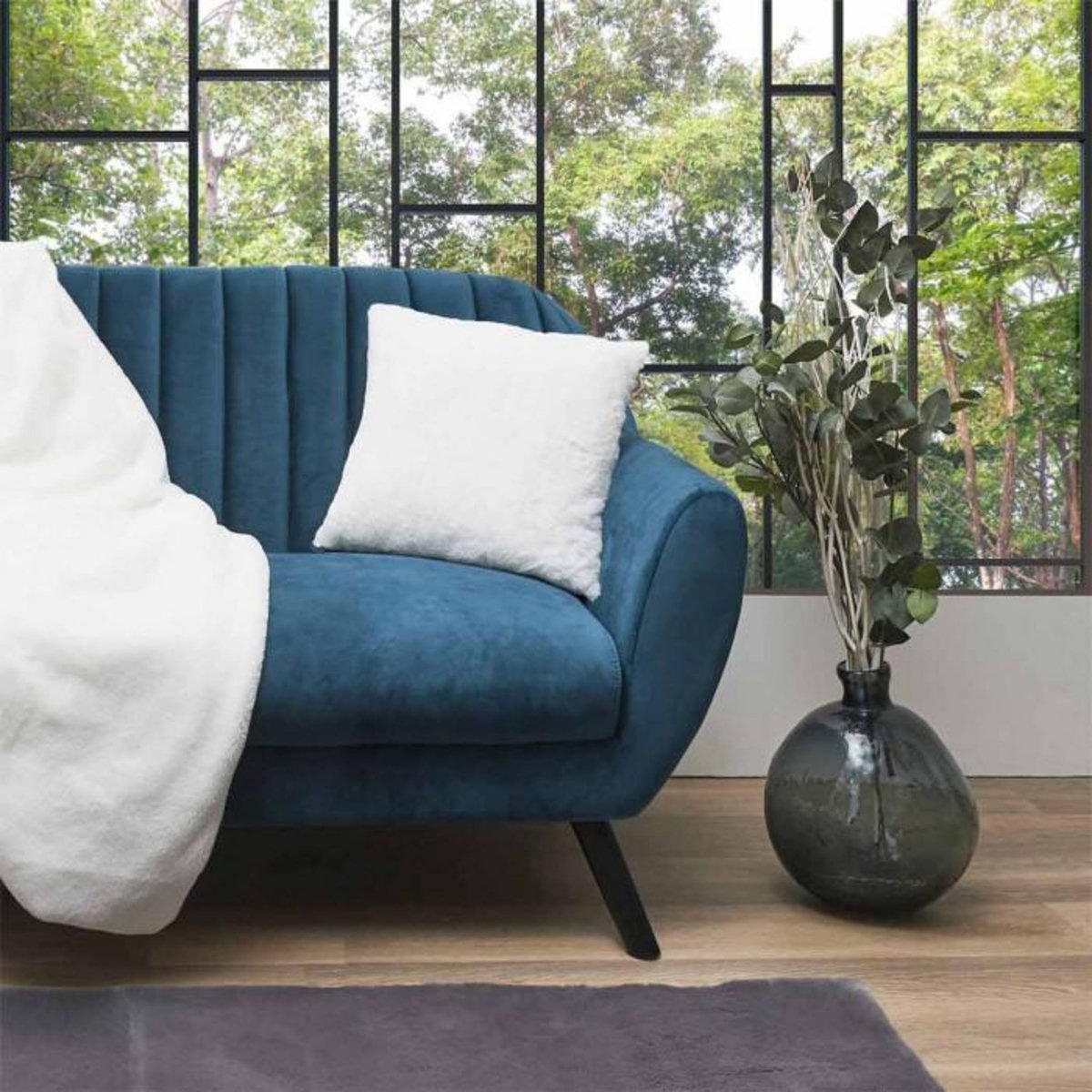 Paris Prix Coussin Déco  Imitation Fourrure  40x40cm Blanc