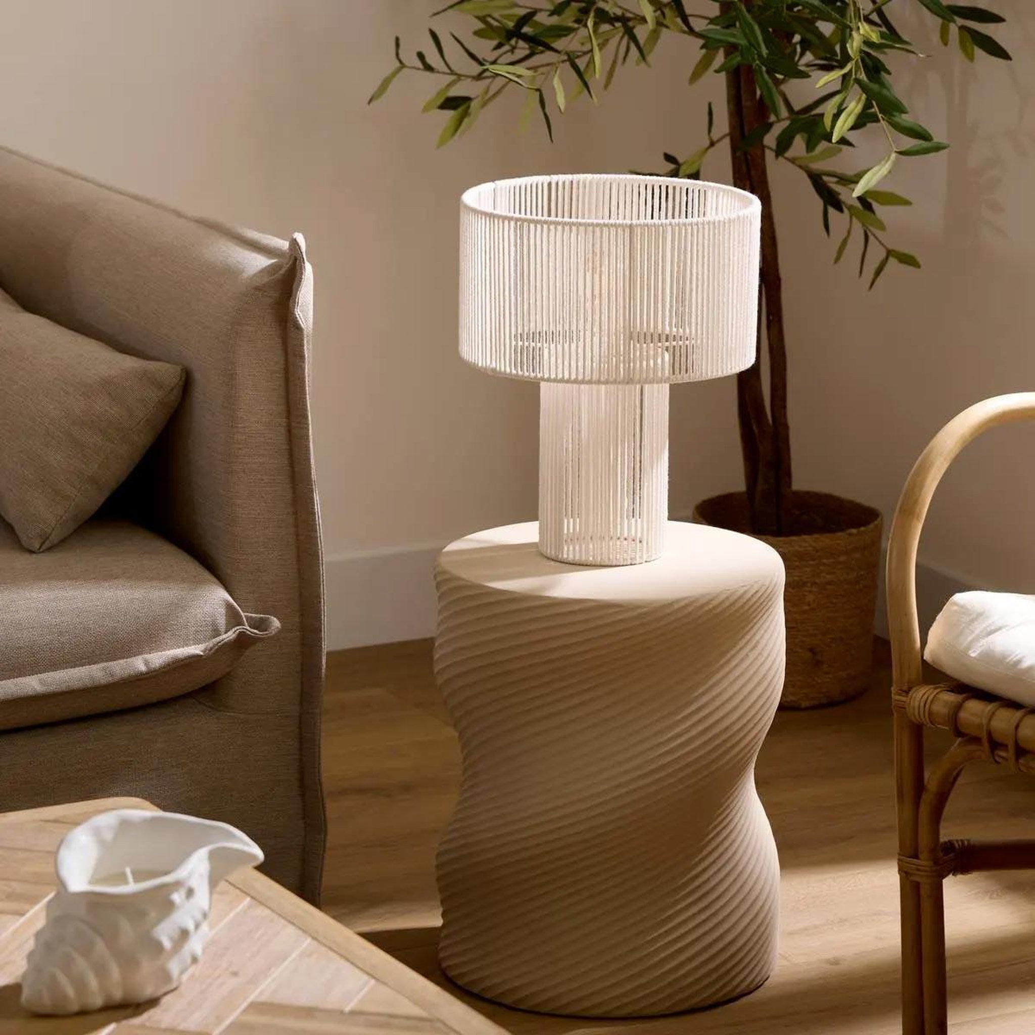 Voir la diapositive 3 : ATMOSPHERA Lampe à poser en métal  miria  34cm blanc
