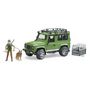 Voir la diapositive 1 : Bruder Land Rover Defender Station avec garde forestier et son chien