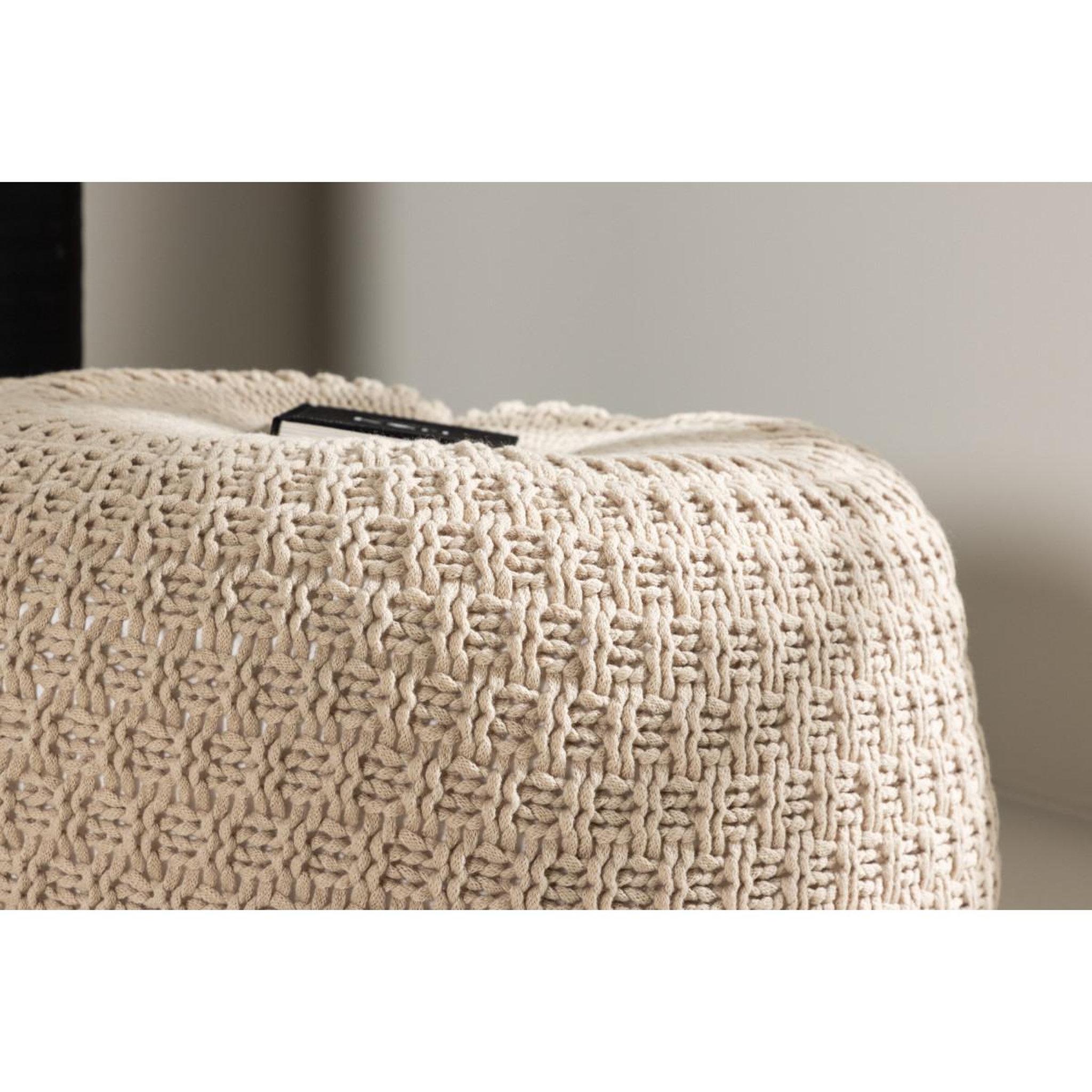 Voir la diapositive 4 : Paris Prix Pouf effet crochet  sam  60cm beige