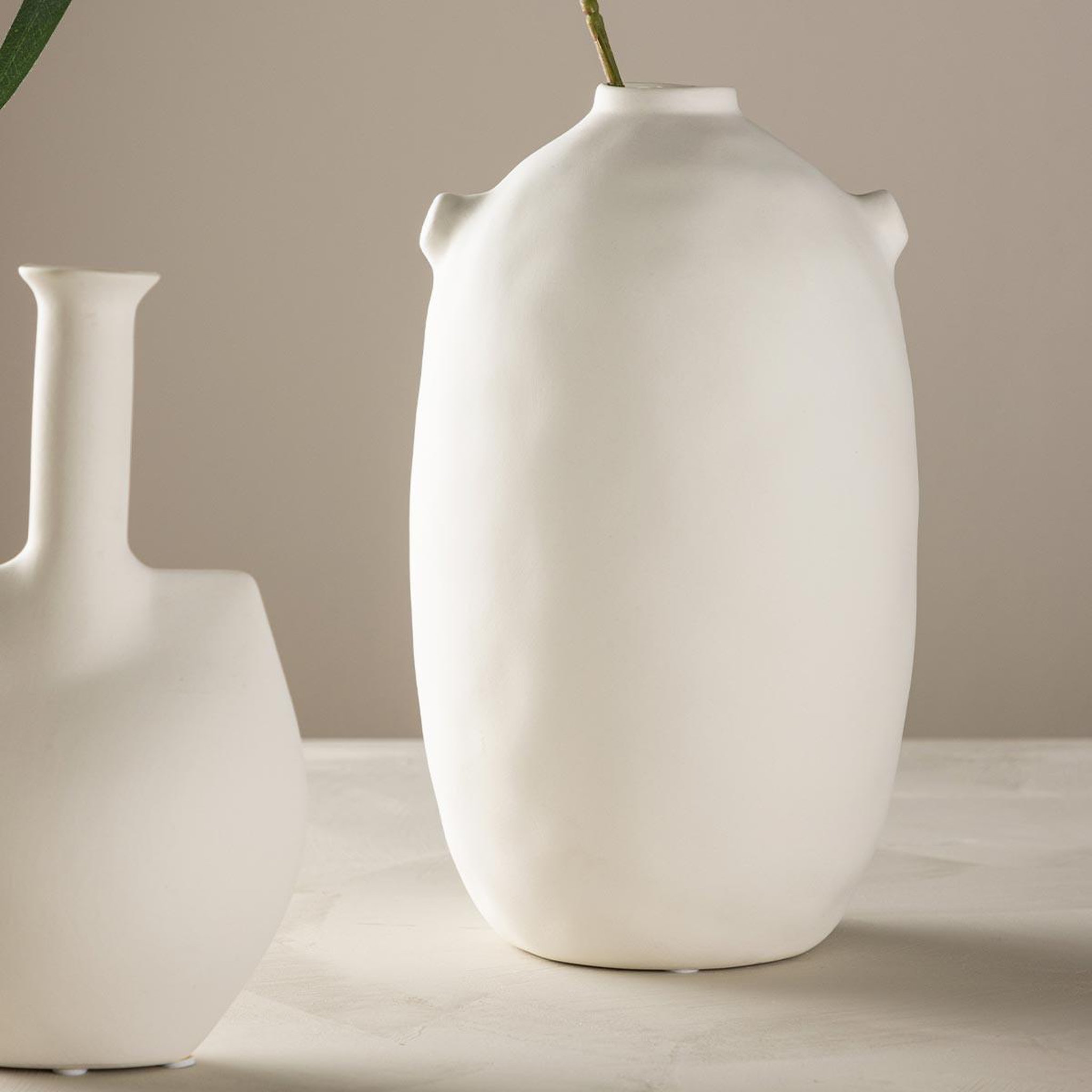 Voir la diapositive 4 : Paris Prix Vase déco en céramique  madi  28cm blanc cassé