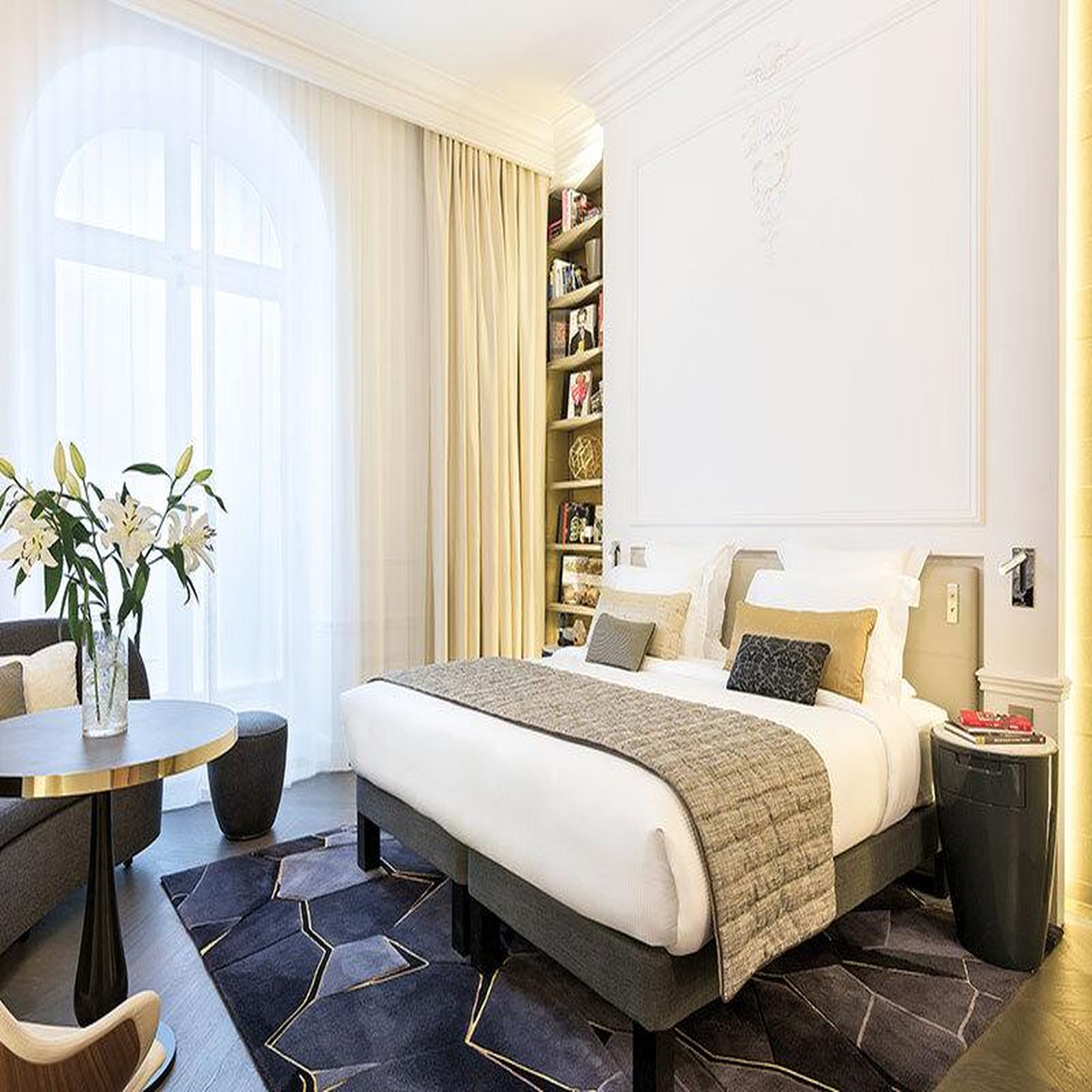 Voir la diapositive 2 : Smartbox Séjour prestige en hôtel 5* avec petit-déjeuner - coffret cadeau séjour