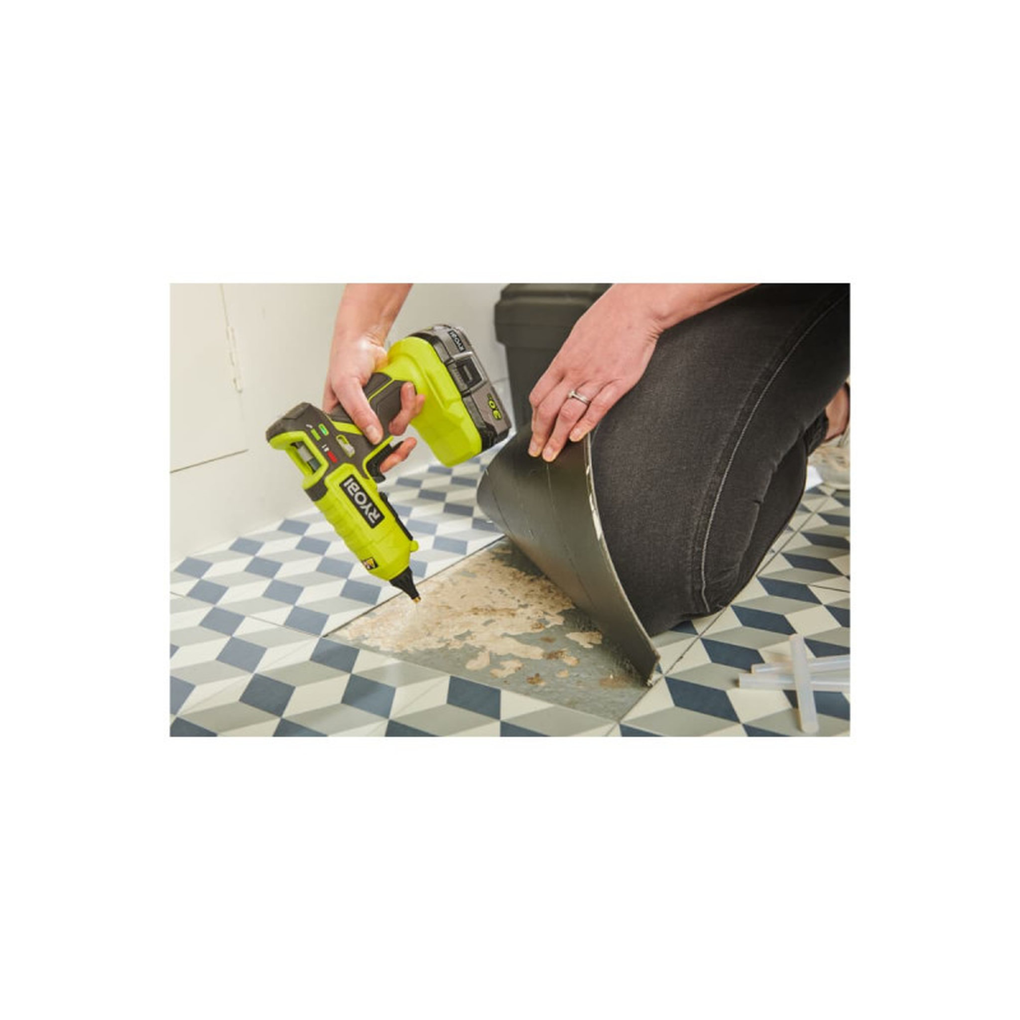 Voir la diapositive 5 : Ryobi Pistolet à colle RYOBI 18V One+ - Sans batterie ni chargeur RGL18-0
