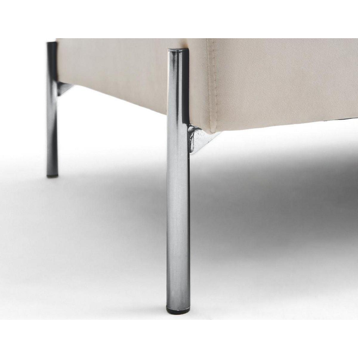 LISA DESIGN Isaure - pouf en velours