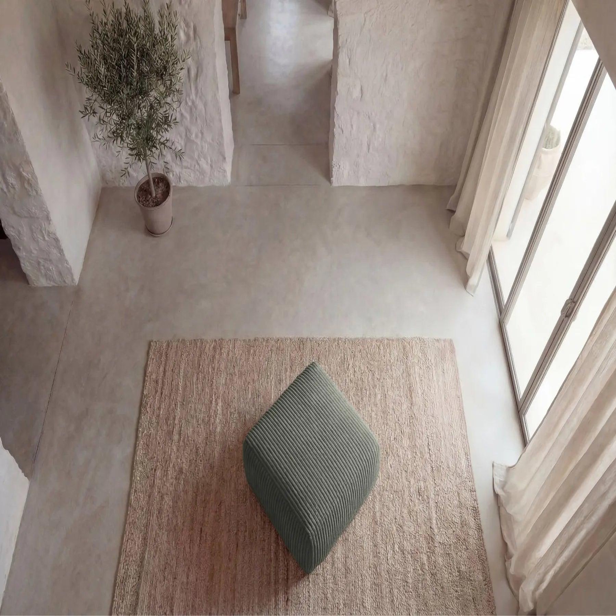 Voir la diapositive 5 : CASANOVA PARIS Elio - pouf velours côtelé