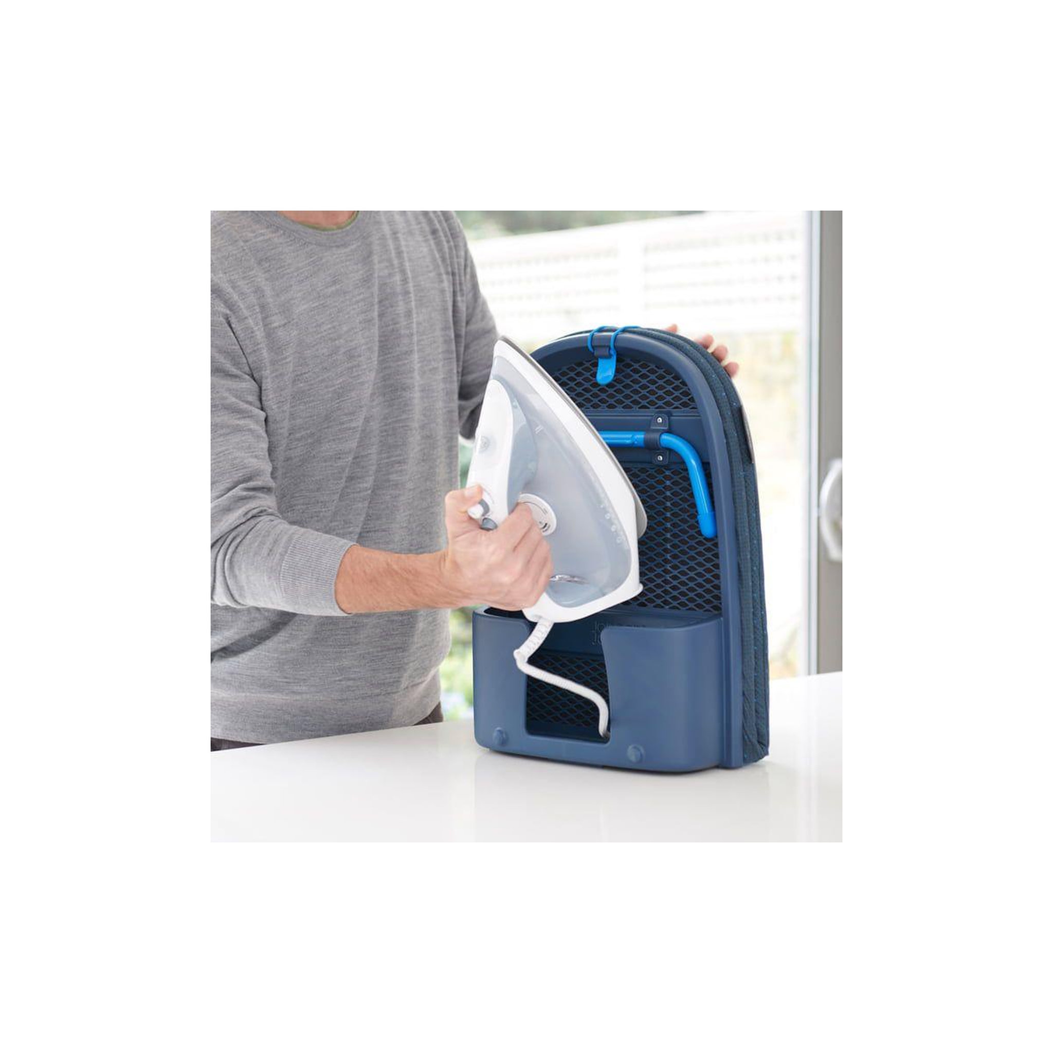 Voir la diapositive 4 : Joseph Joseph Table à repasser Pocket Plus pliable