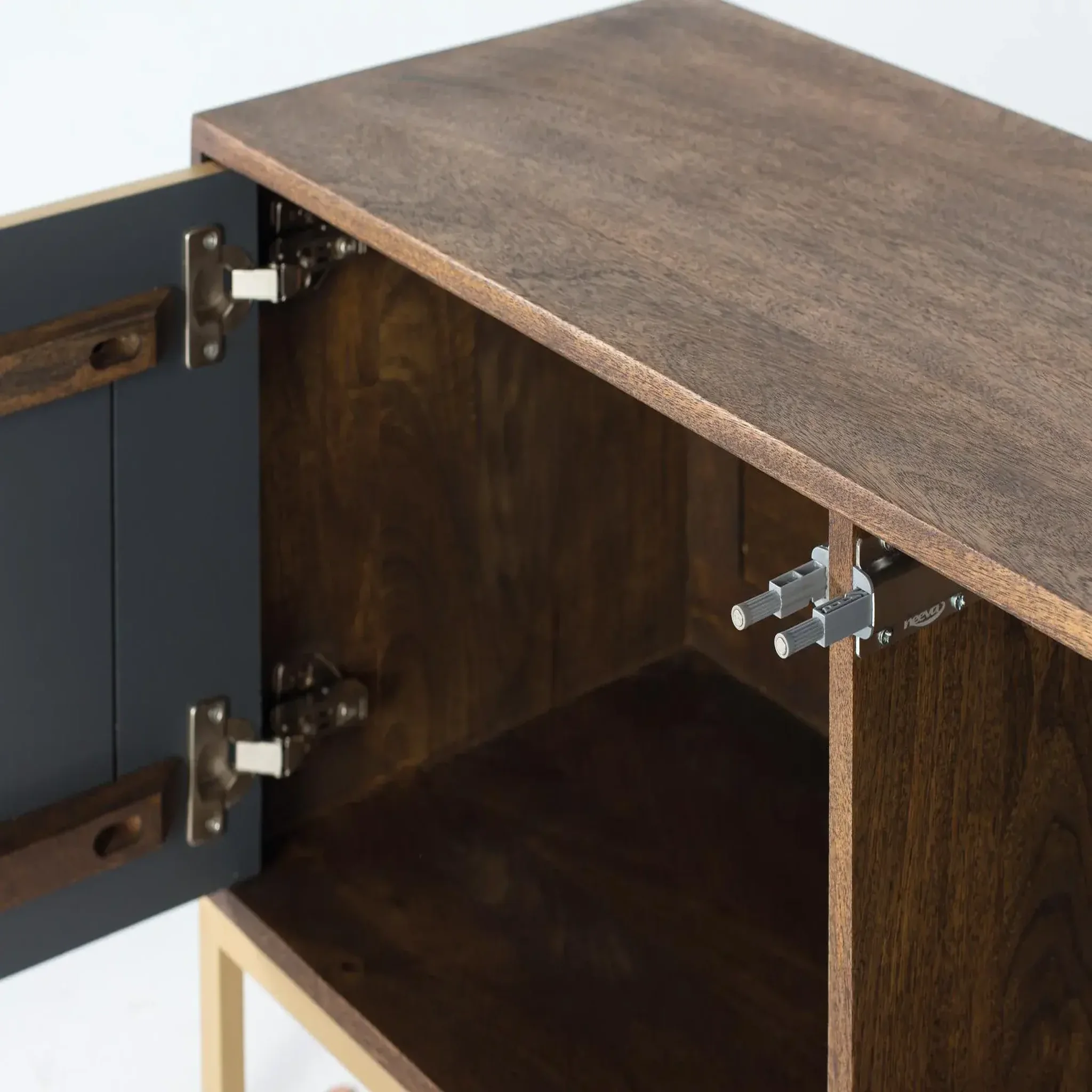 Voir la diapositive 3 : GINER Y COLOMER SL Meuble tv en bois de manguier 145 cm style rustique moderne
