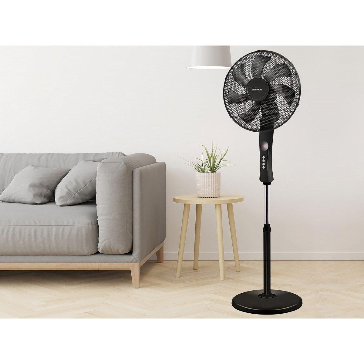 Habitat et Jardin Ventilateur connecté sur pieds - 55W - 3 vitesses avec télécommande - Noir