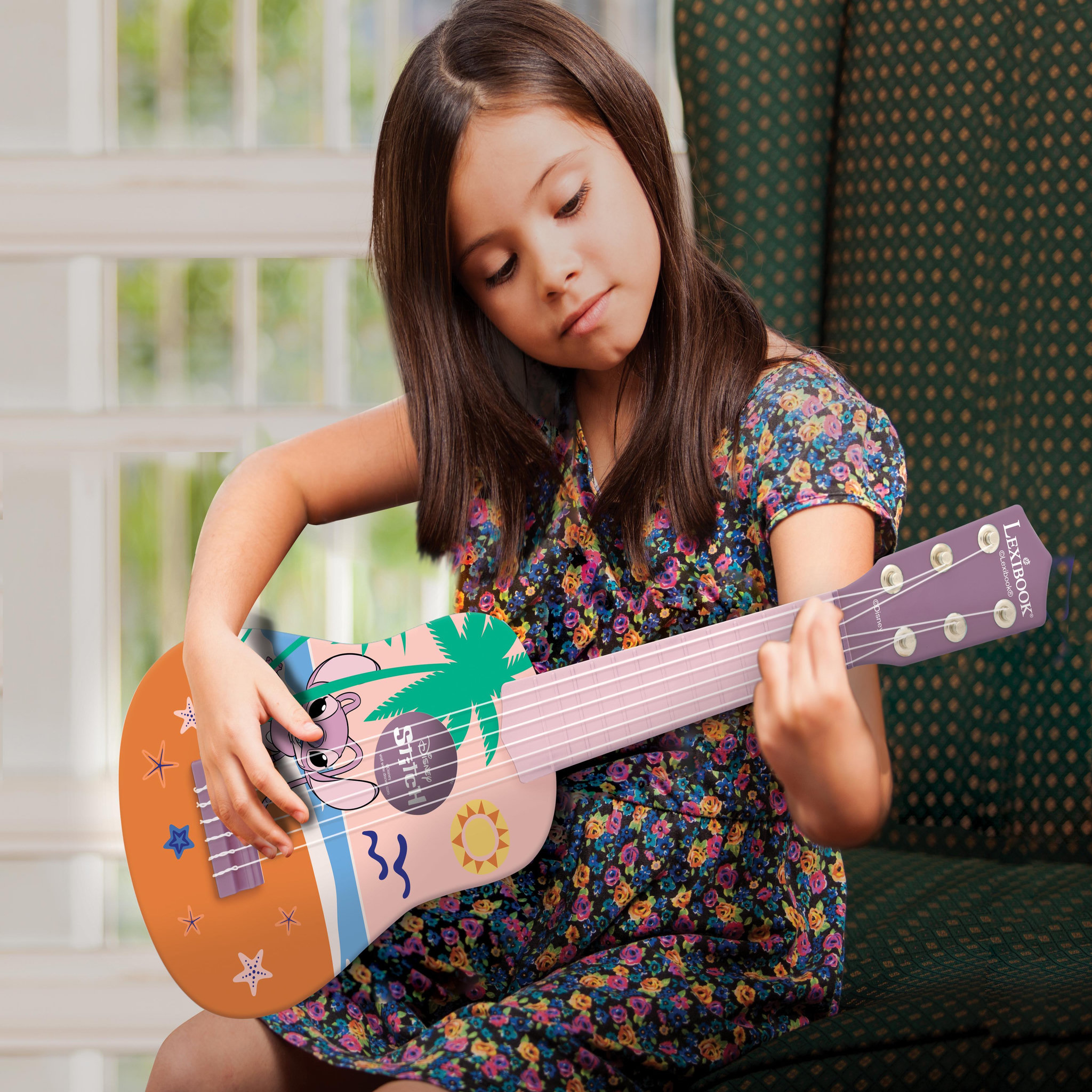 Voir la diapositive 6 : Lexibook Ma Première Guitare Angel Stitch