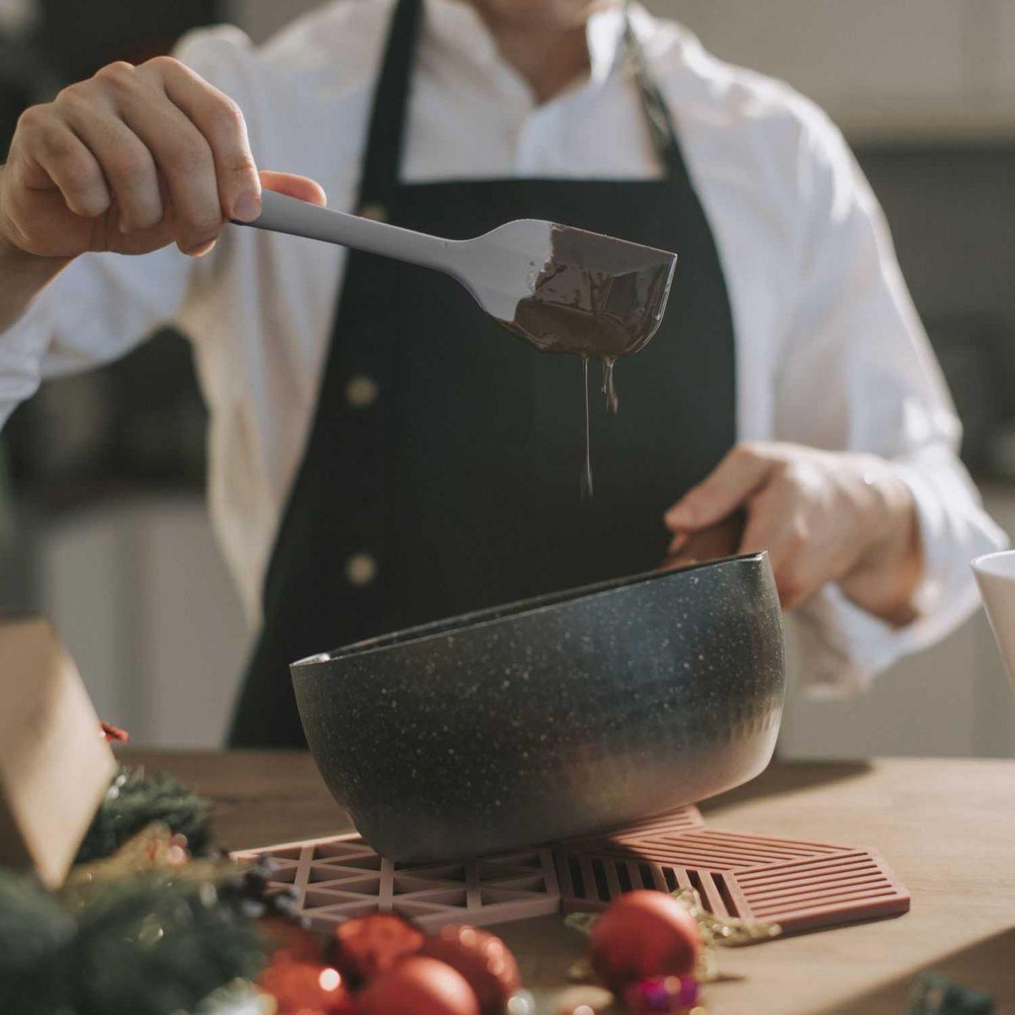 Voir la diapositive 2 : Lily Cook Spatule de cuisine en silicone  souple  27cm gris