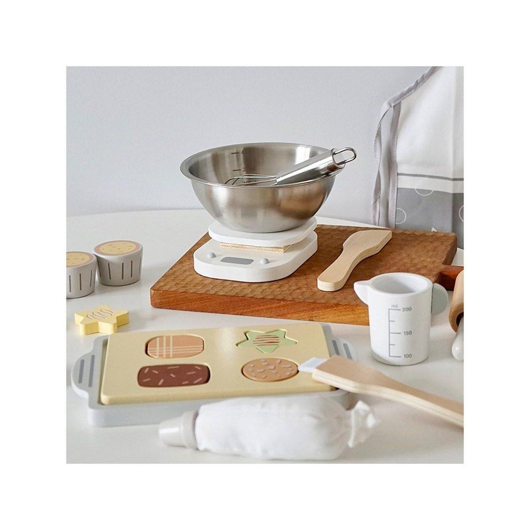 Voir la diapositive 3 : 1001JOUETS Kit de Pâtissier en Bois - Avec Accessoires - Jeu d'Imitation