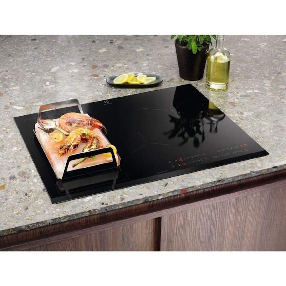 ELECTROLUX Table de cuisson induction 71cm 4 feux 7350w noir - eiv734