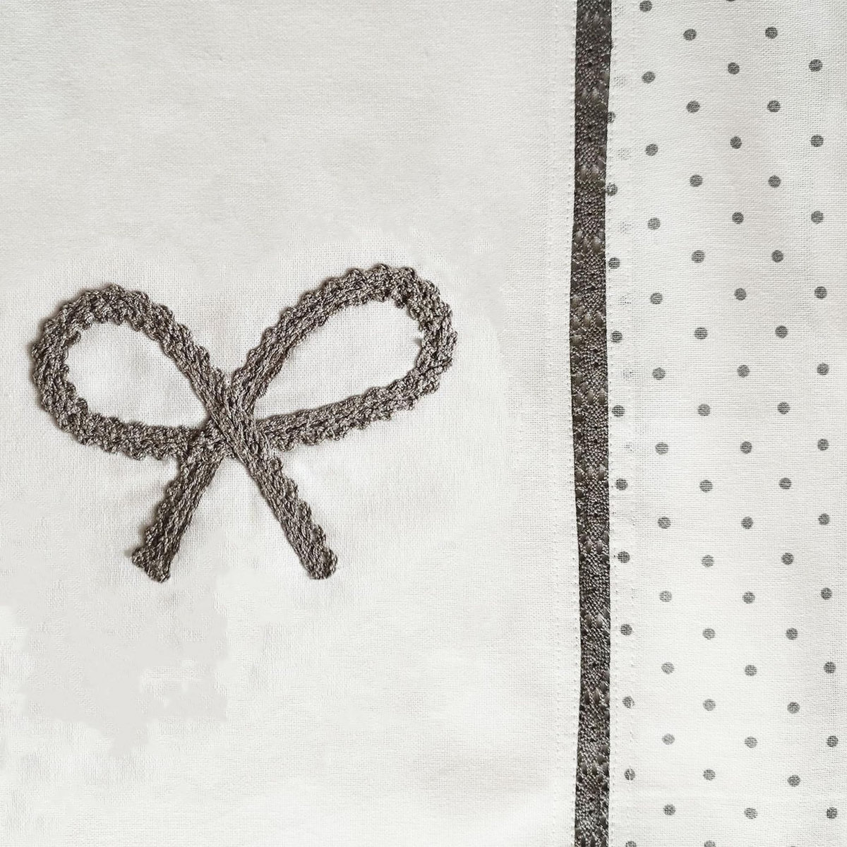 SOLEIL D'OCRE Coussin polochon en coton brodé 20x50 cm EMILIE blanc, par Soleil d'ocre