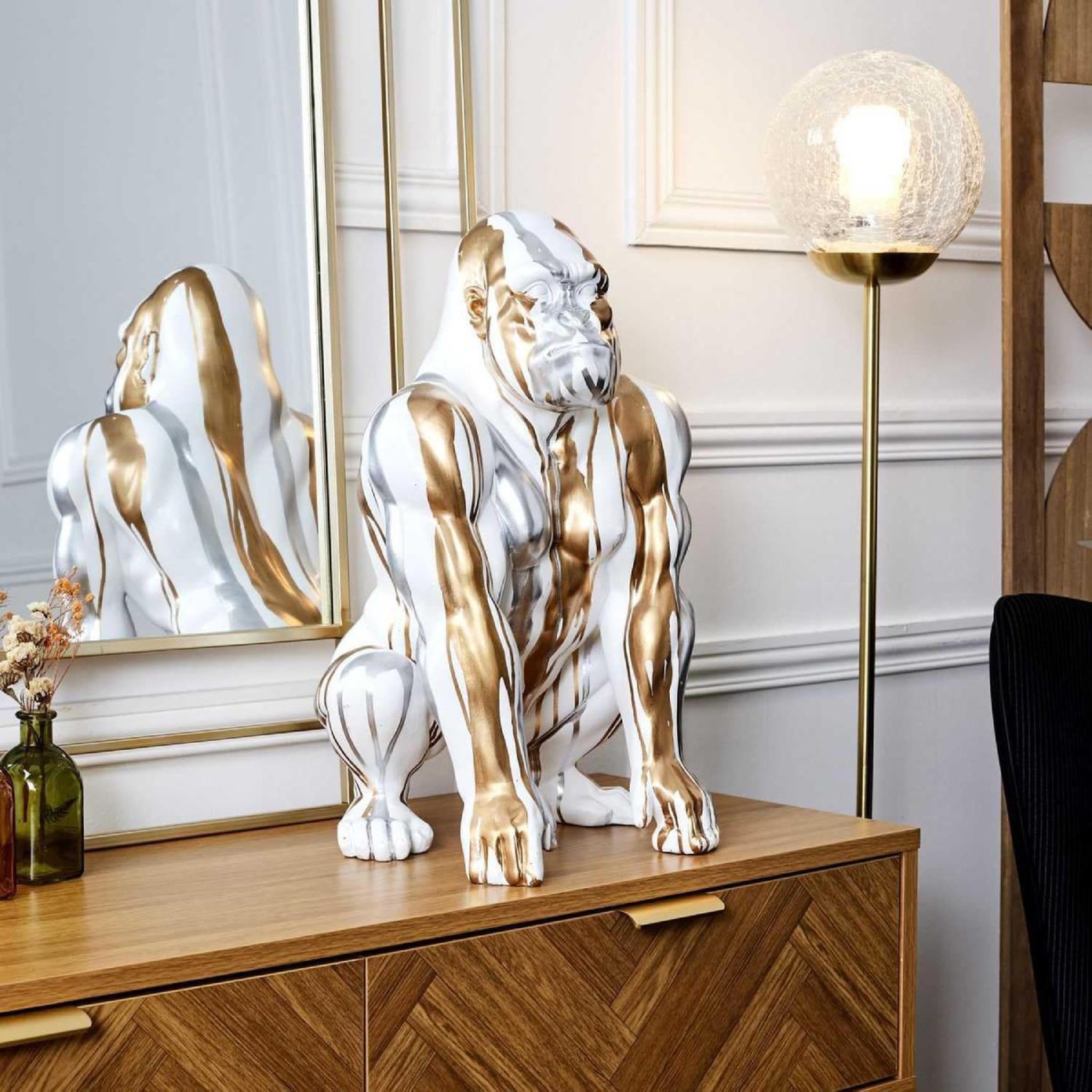 Voir la diapositive 4 : The Home Deco Factory Statuette déco gorille  coulure  45cm blanc