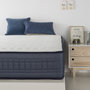 Voir la diapositive 2 : MARCKONFORT Matelas à mémoire de forme IMPERIAL 140x190,25cm.