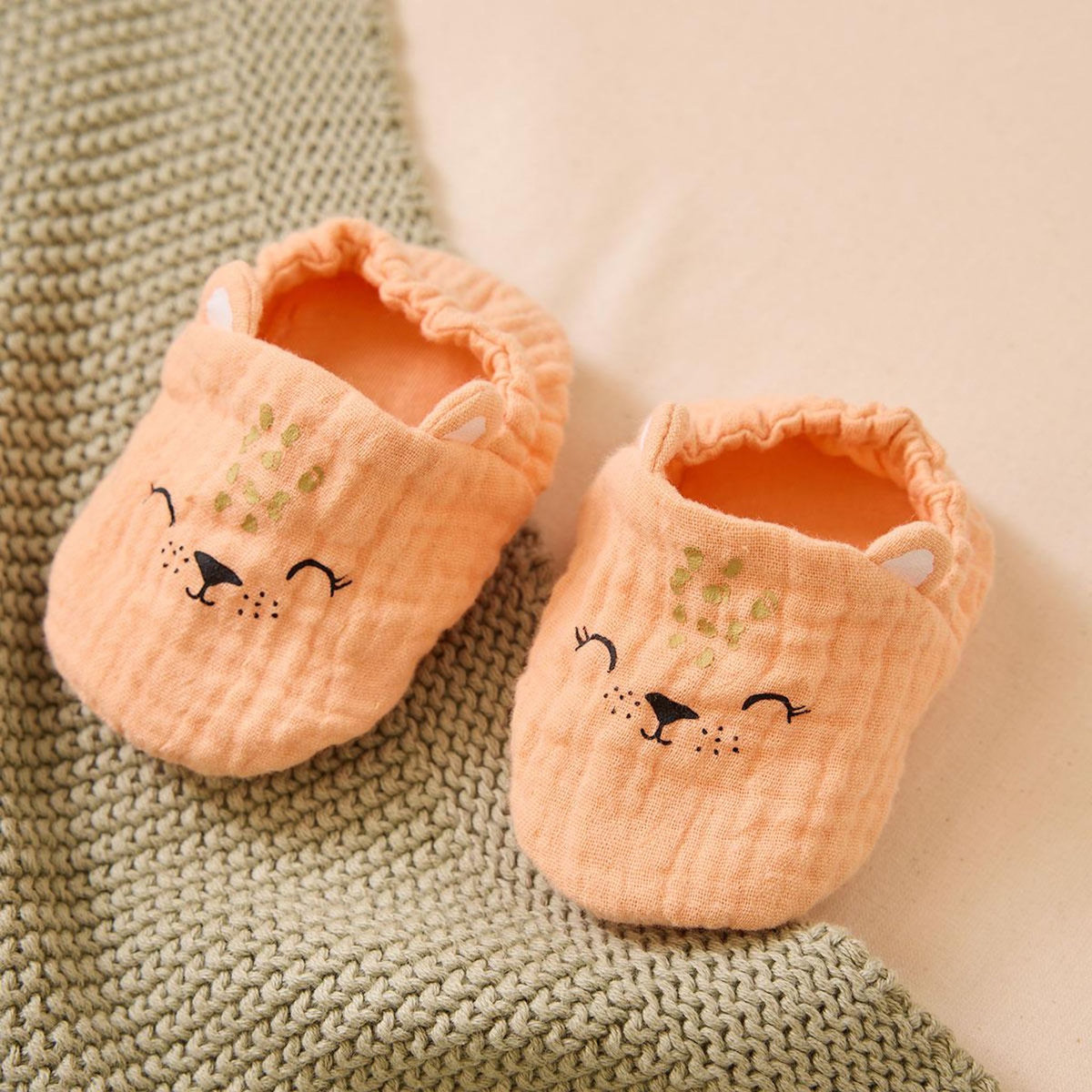 Petit Béguin Bonnet bébé et chaussons Sierra