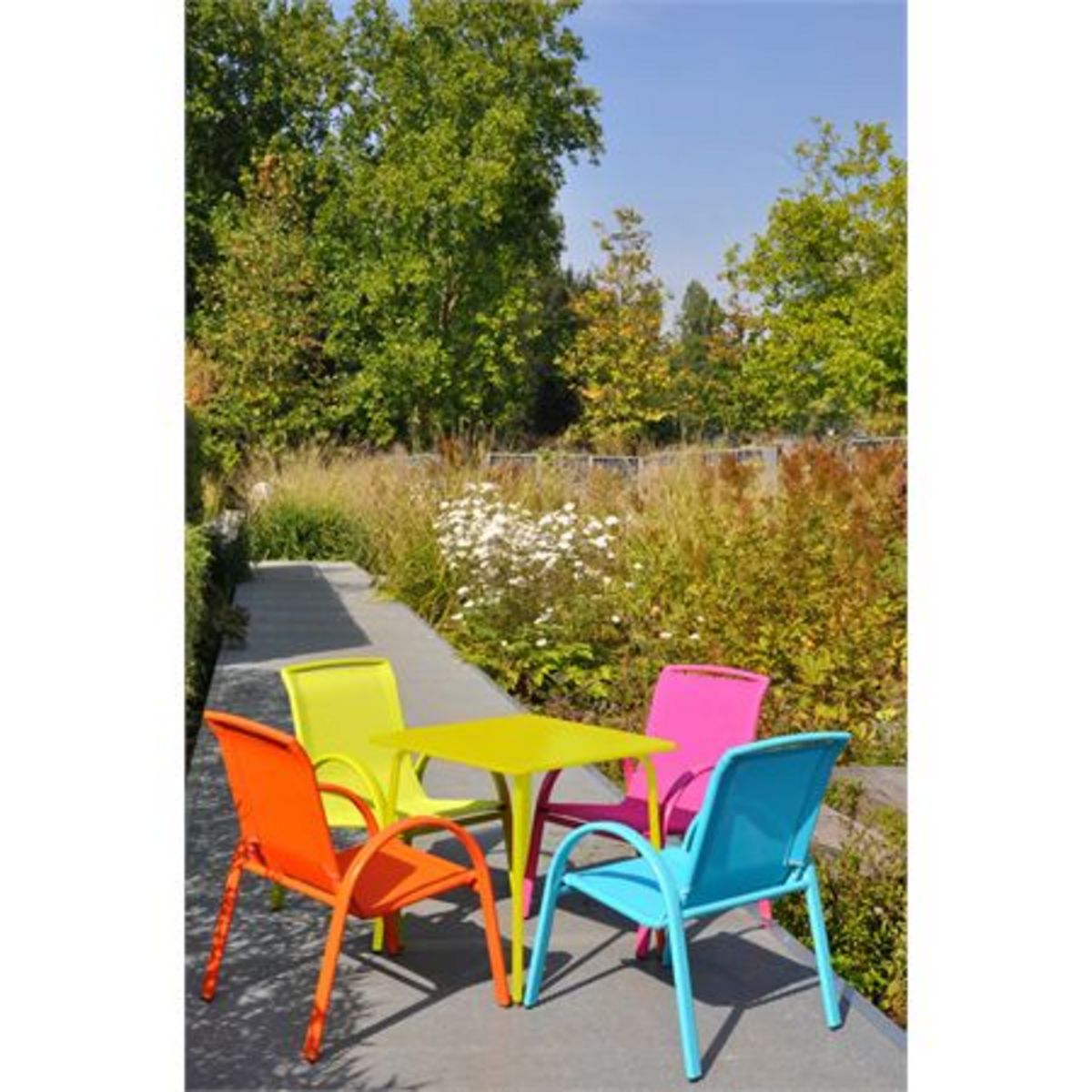 Table carrée enfant