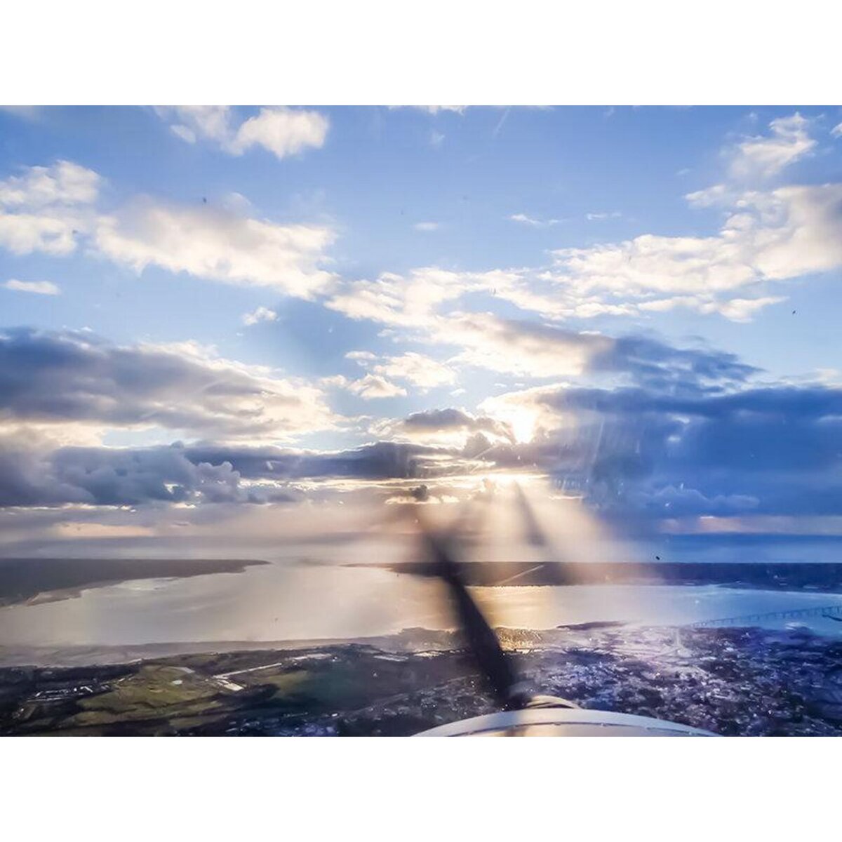 Smartbox Vol en ULM hydravion de 30 min près de La Rochelle - Coffret Cadeau Sport & Aventure