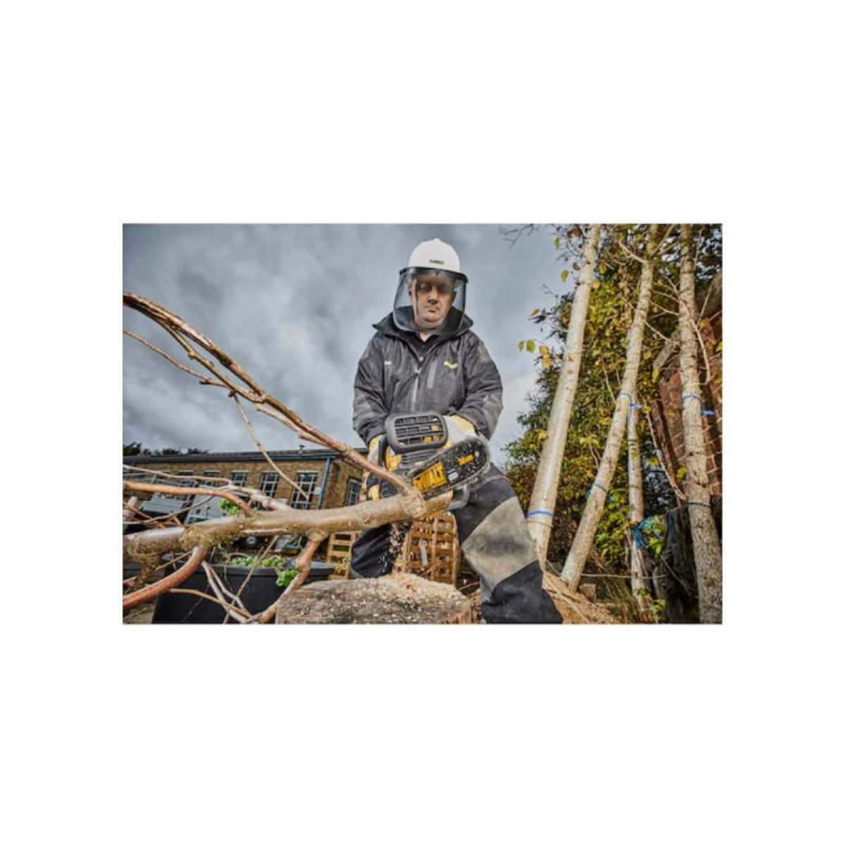 Dewalt Tronçonneuse élagueuse Brushless XR 18V DEWALT - 30 cm - Sans batterie ni chargeur - DCM565N-XJ