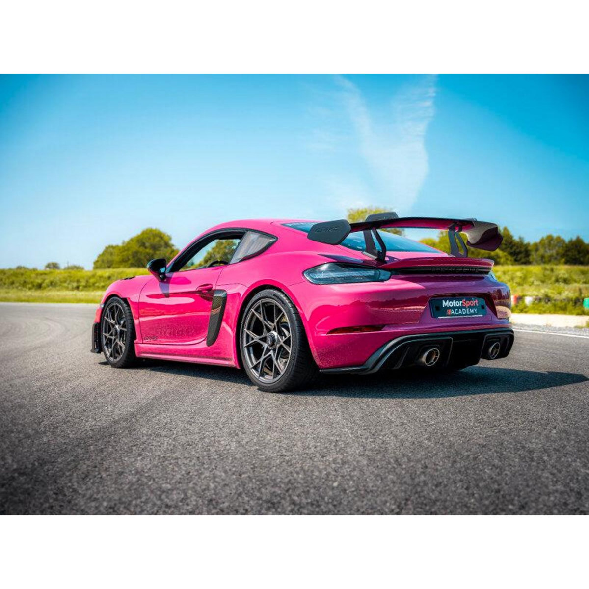 Smartbox Stage de pilotage : 2 tours sur le circuit de Vaison en Porsche 718 Cayman GT4 RS - Coffret Cadeau Sport & Aventure