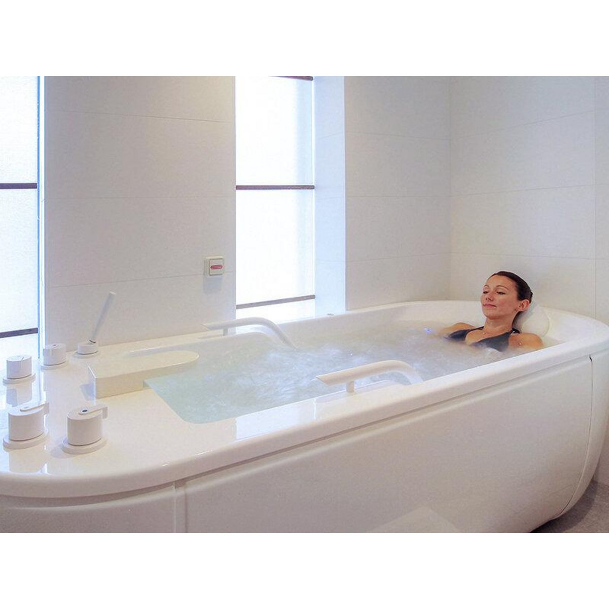 Smartbox Parenthèse relaxante : 2 soins du corps et 1 accès au bain bouillonnant et hammam à La Baule - Coffret Cadeau Bien-être