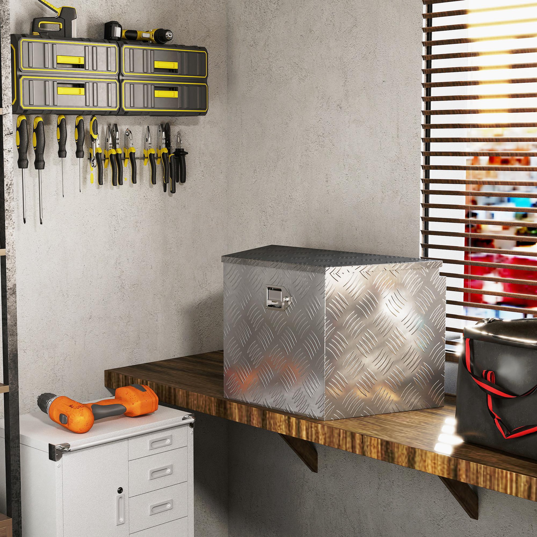 Voir la diapositive 4 : HOMCOM Boîte à outils en aluminium - caisse à outil alu. verrouillage clé vérin - 73 x 41 x 46 cm