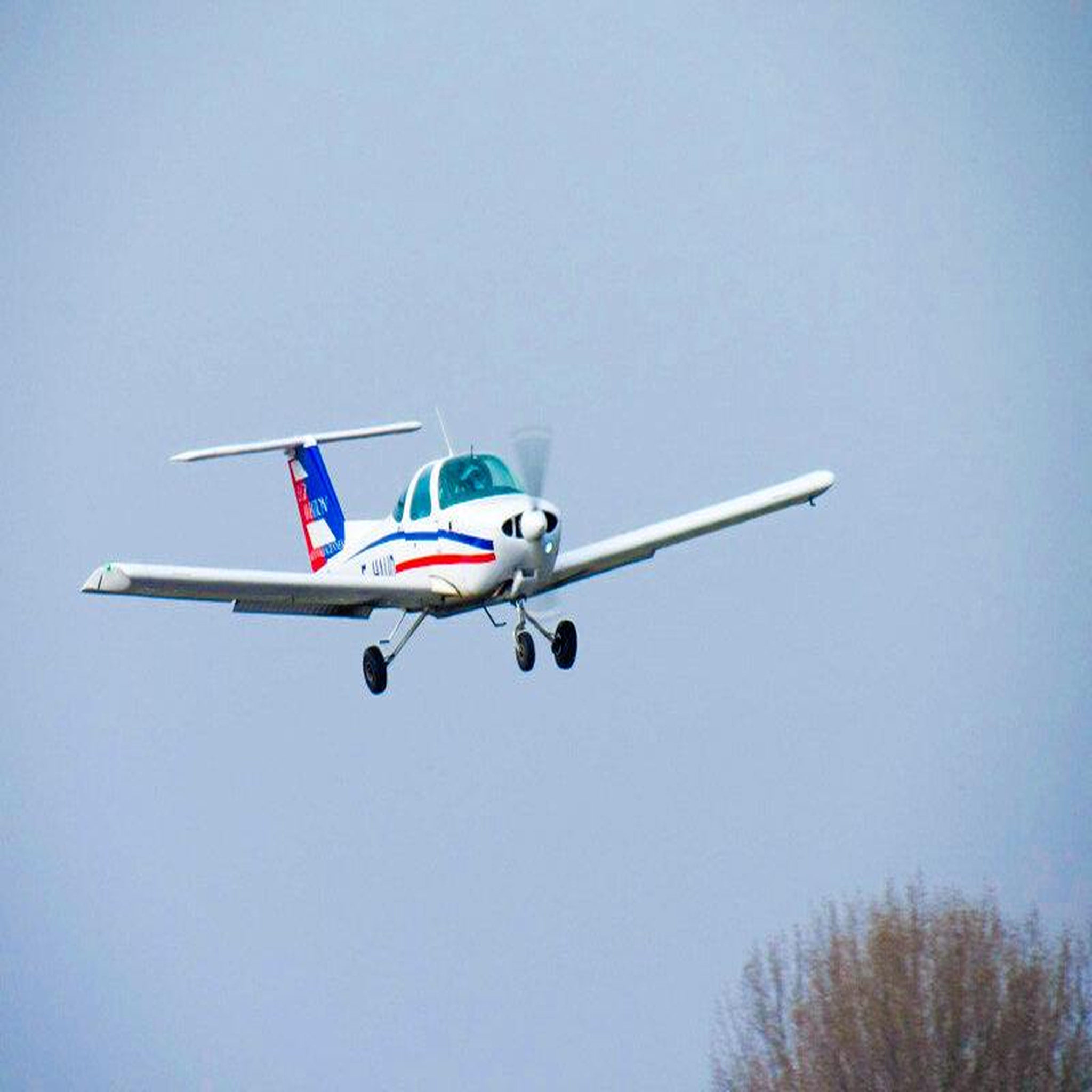 Voir la diapositive 4 : Smartbox Initiation au pilotage d'avion lors d'un vol de 35 min près de lille - coffret cadeau sport & aventure