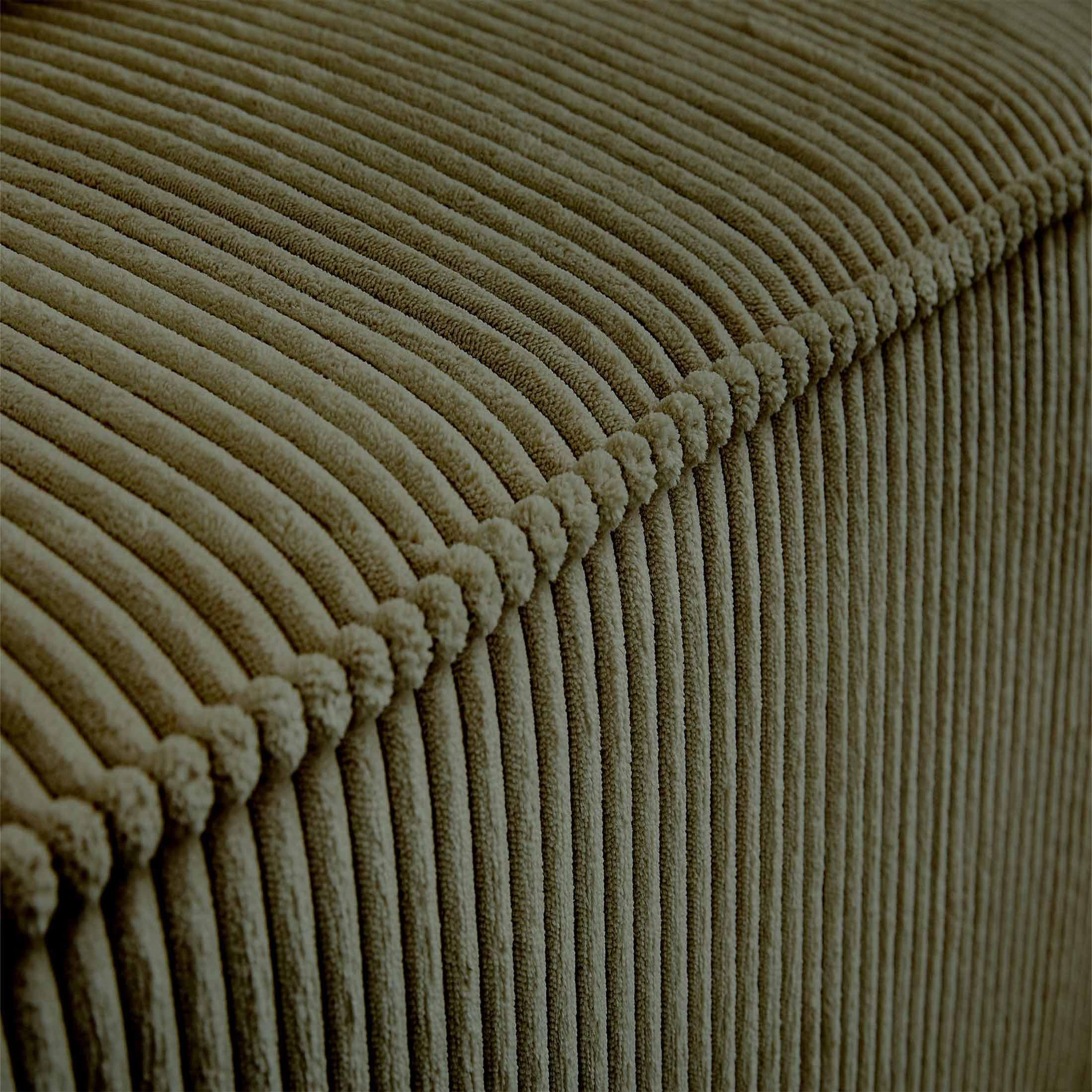 Voir la diapositive 2 : LISA DESIGN Colombine - module d'assise - en velours côtelé
