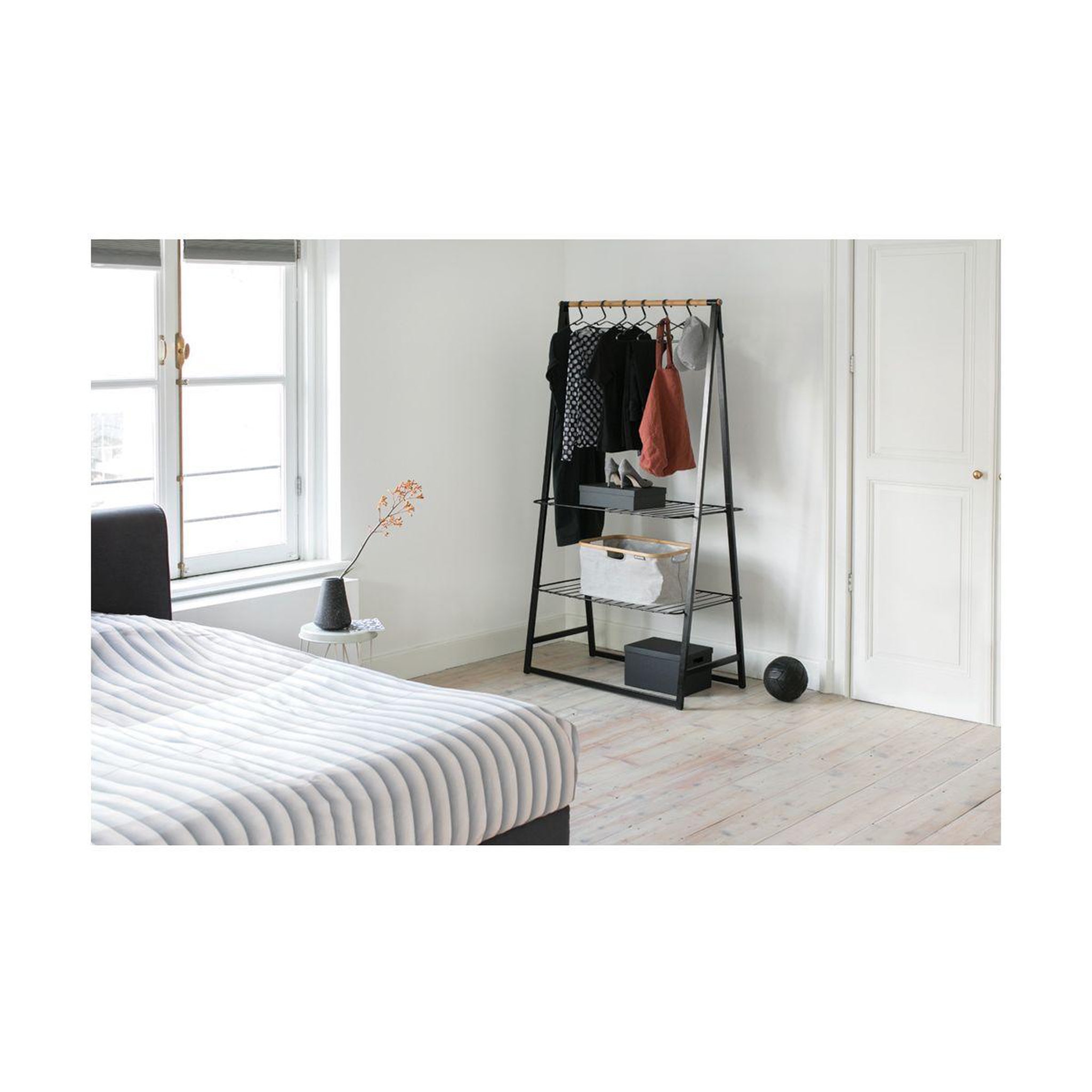 Voir la diapositive 5 : BRABANTIA Penderie Portant pour vetements Linn