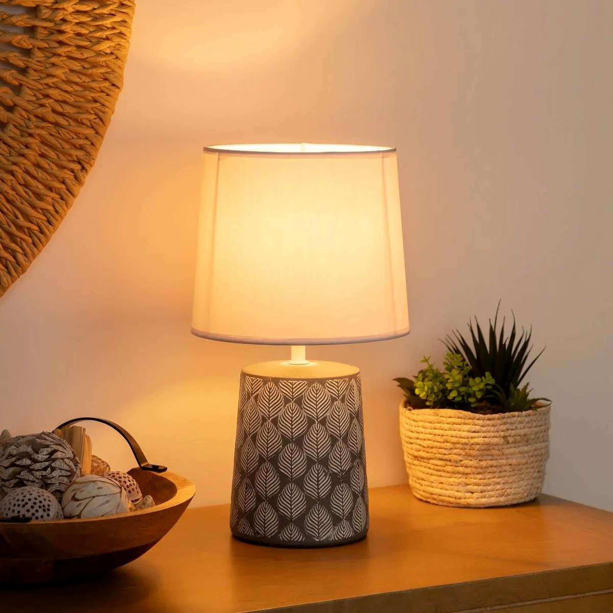 Voir la diapositive 3 : ATMOSPHERA Lampe à poser  zébra  35cm gris