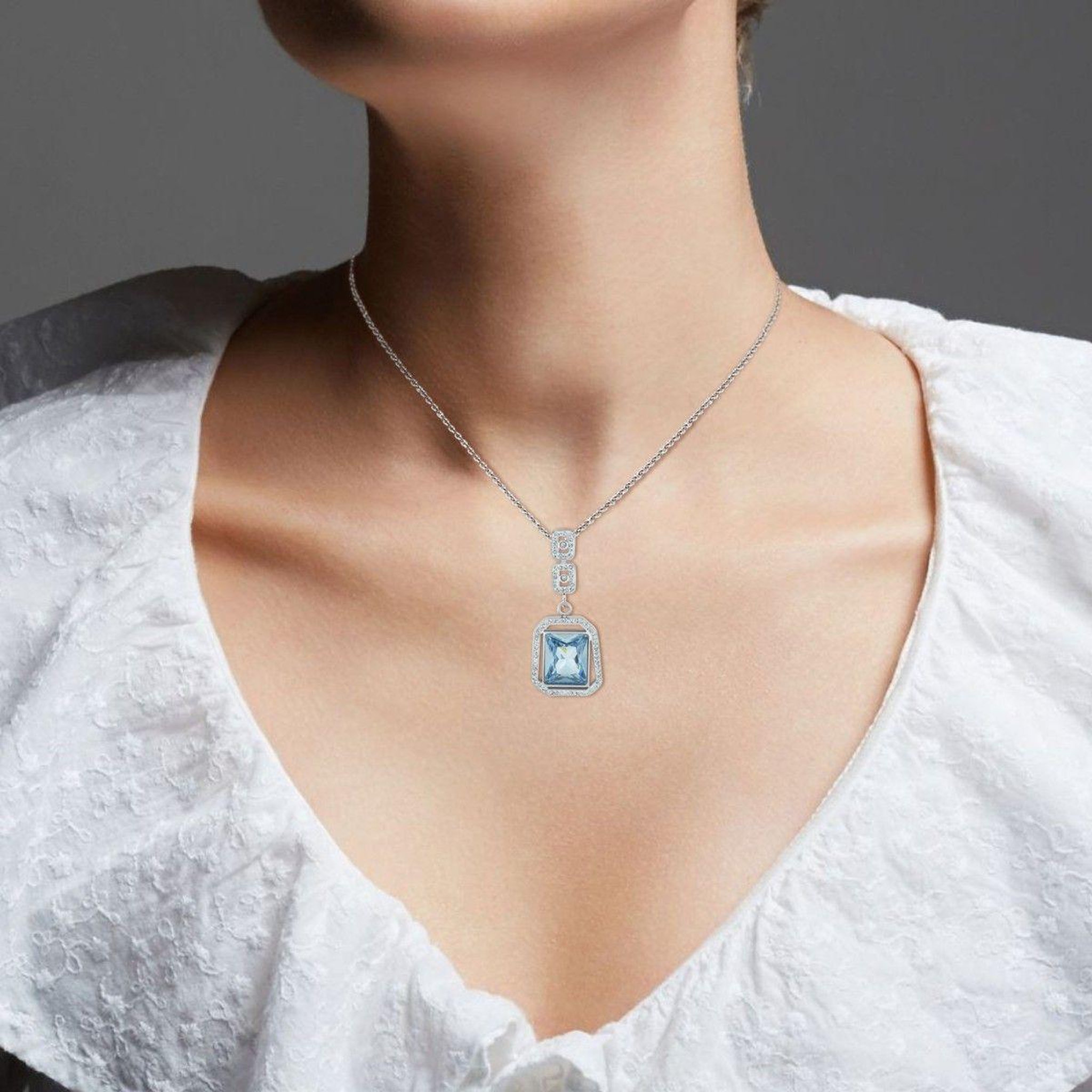 Voir la diapositive 2 : SC CRYSTAL Collier SC Crystal orné de Cristaux Scintillants