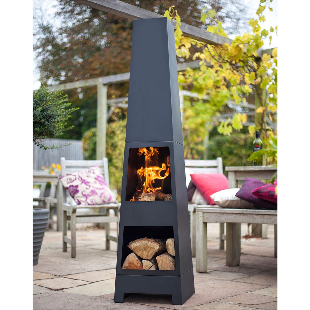 LA HACIENDA Cheminée PYRAMIDO + stockage bûche