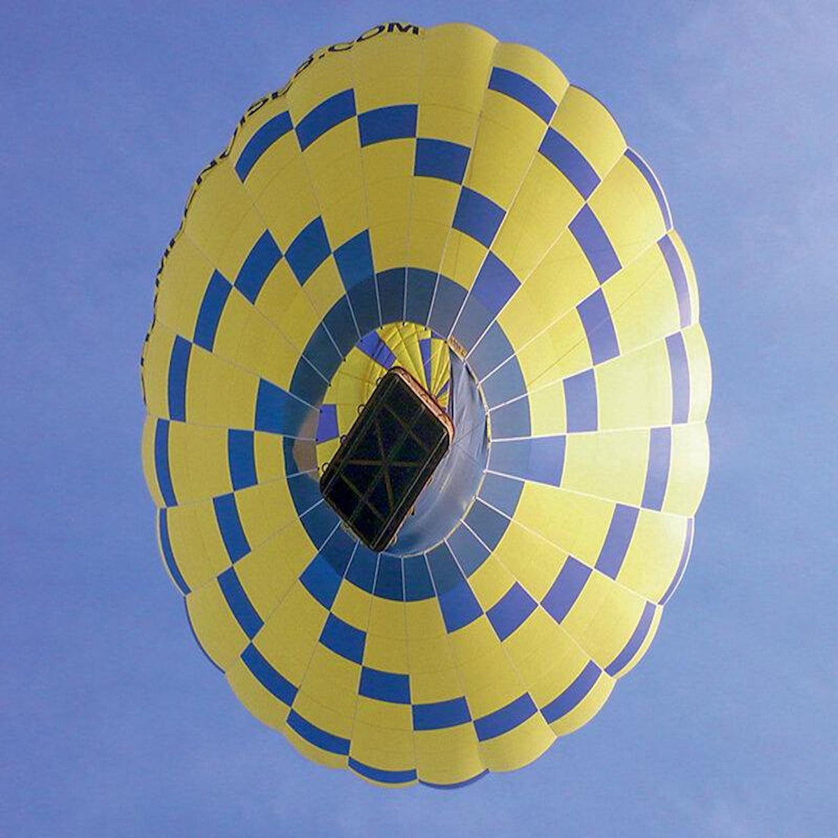 Smartbox Vol en montgolfière pour 2 au-dessus des vignobles de Champagne - Coffret Cadeau Sport & Aventure