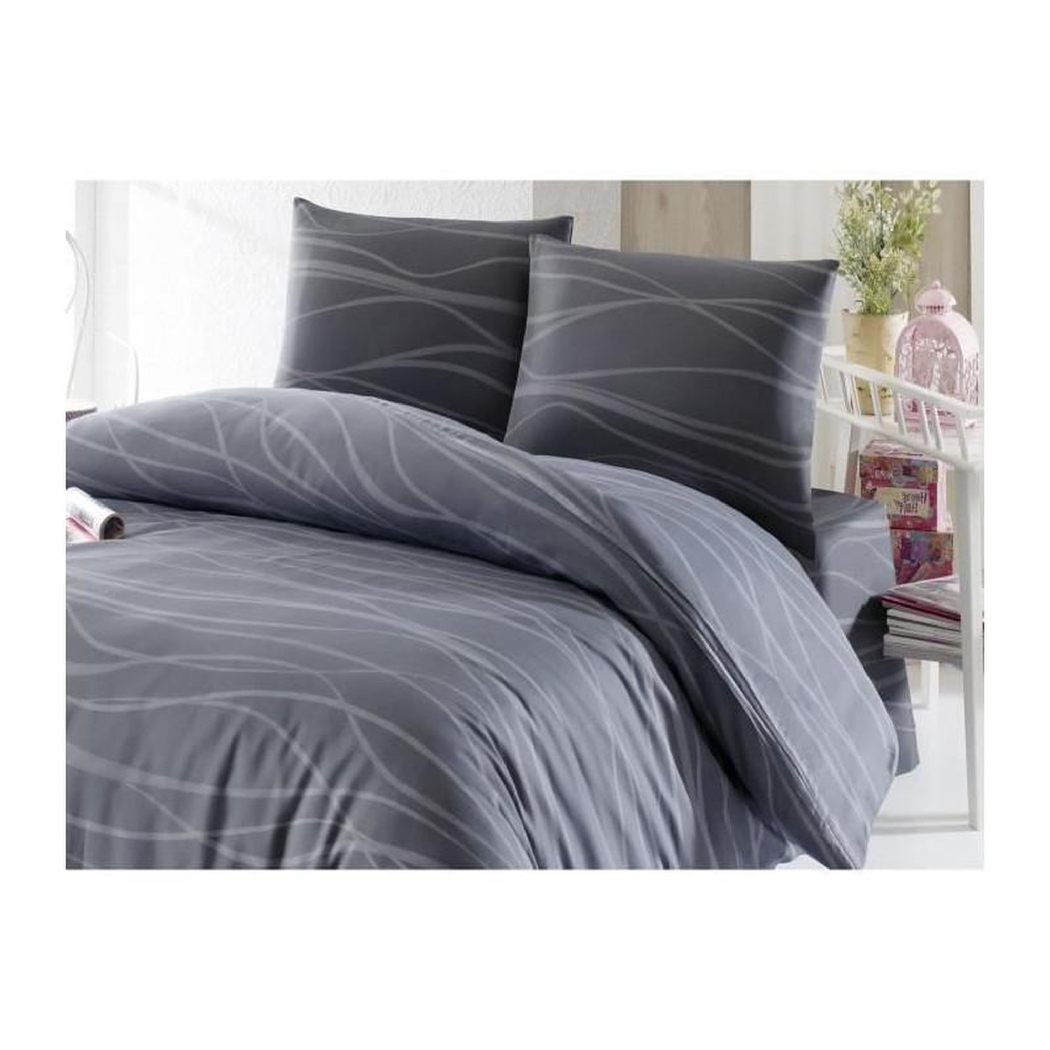 Voir la diapositive 3 : GENERIQUE Parure de lit - 1 housse de couette 220 x 240 cm + 2 taies d'oreiller 60 x 60 cm - 65% coton, 35% polyester - Gris