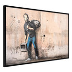 Paris Prix Affiche Murale Encadrée  Banksy The Son. Coloris disponibles : Jaune, Noir