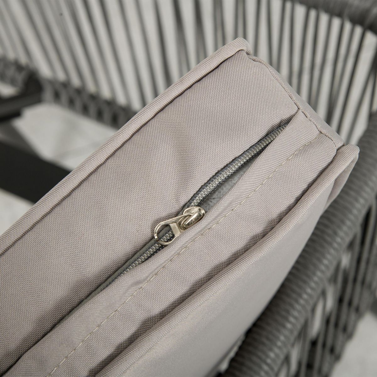 OUTSUNNY Ensemble bistro de jardin 2 places 3 pièces style contemporain coussins gris acier époxy noir résine filaire grise