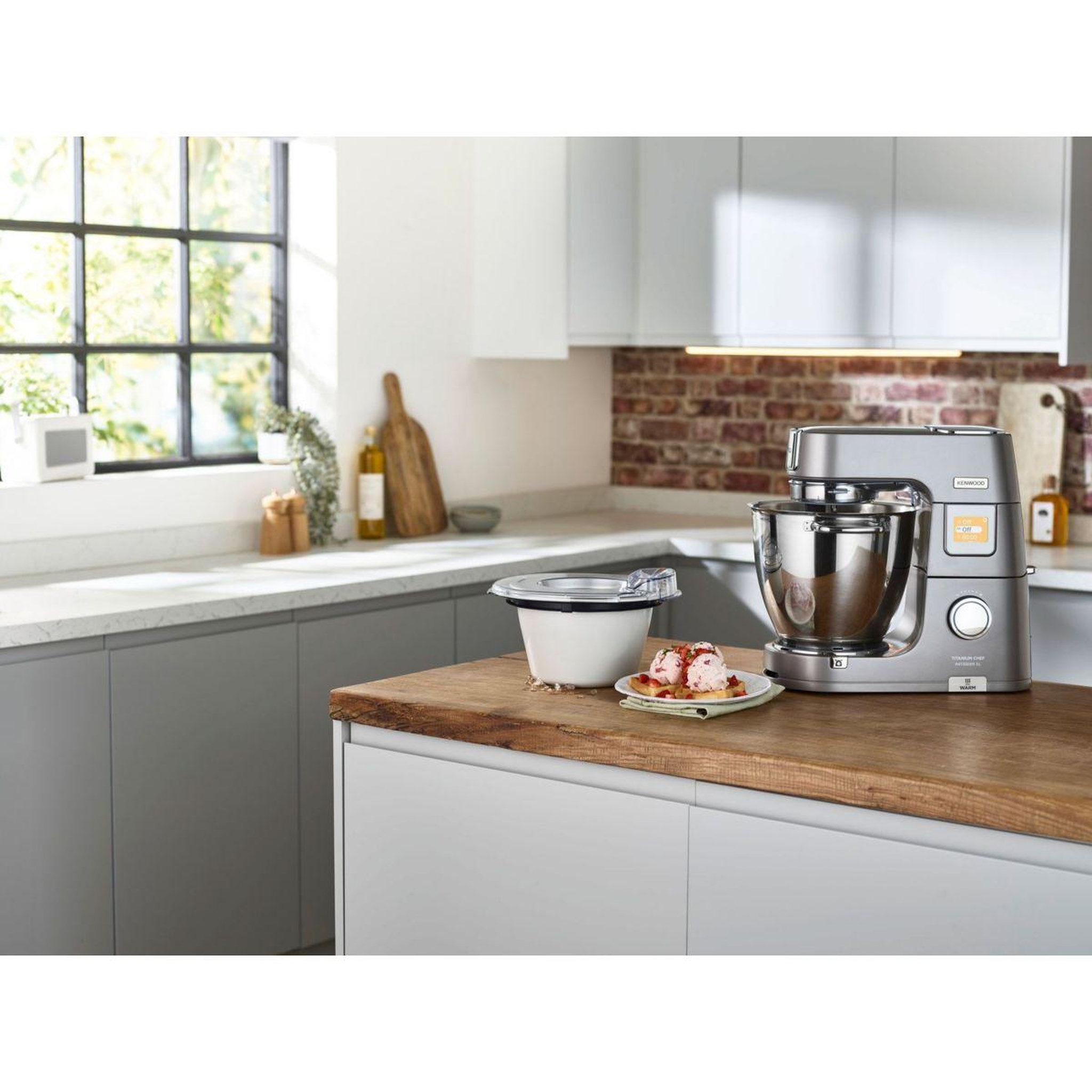Voir la diapositive 5 : KENWOOD Sorbetière kax71.009wh pour chef et chef xl