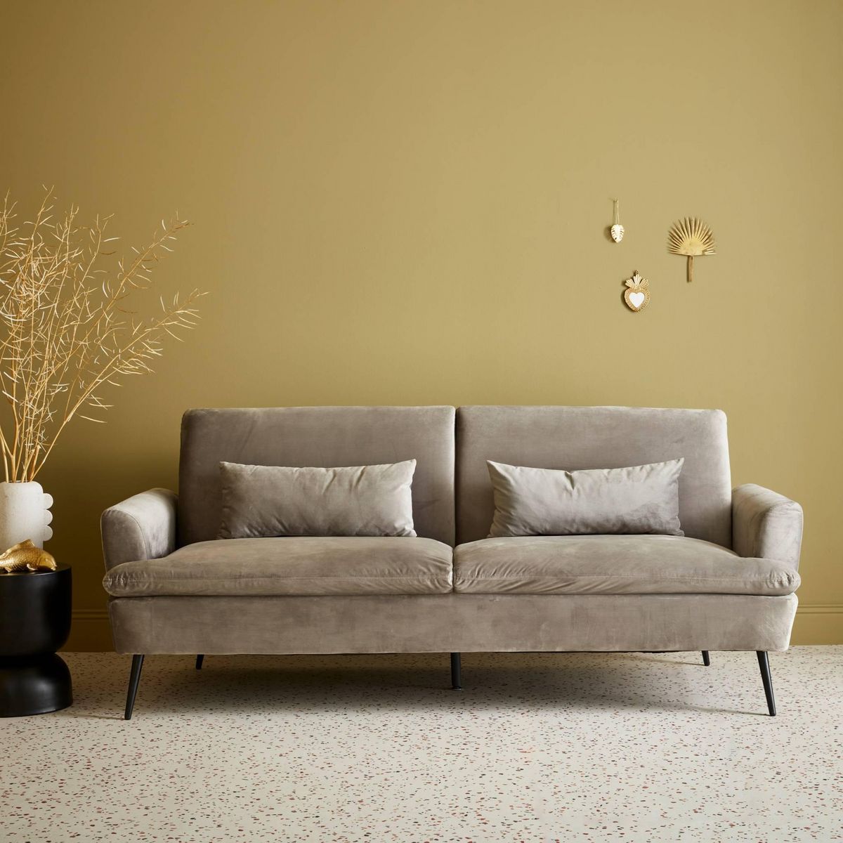 SWEEEK Canapé convertible. John. 2-3 places pieds métal et velours gris clair L 210 x P111 x H48cm