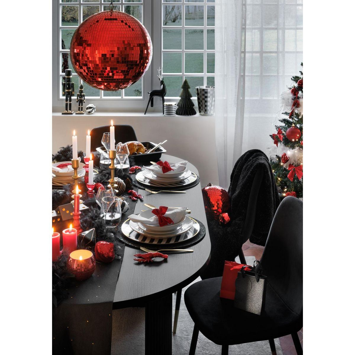 FEERIC LIGHT & CHRISTMAS Lot de 12 assiettes de présentation RAYURES - Noir et blanc