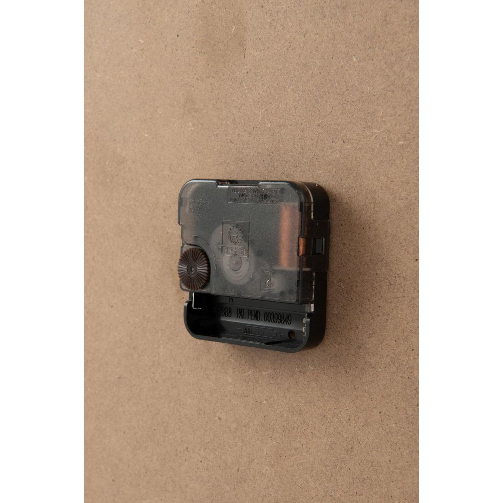 Voir la diapositive 5 : J-LINE Horloge murale en rotin  automn  80cm marron