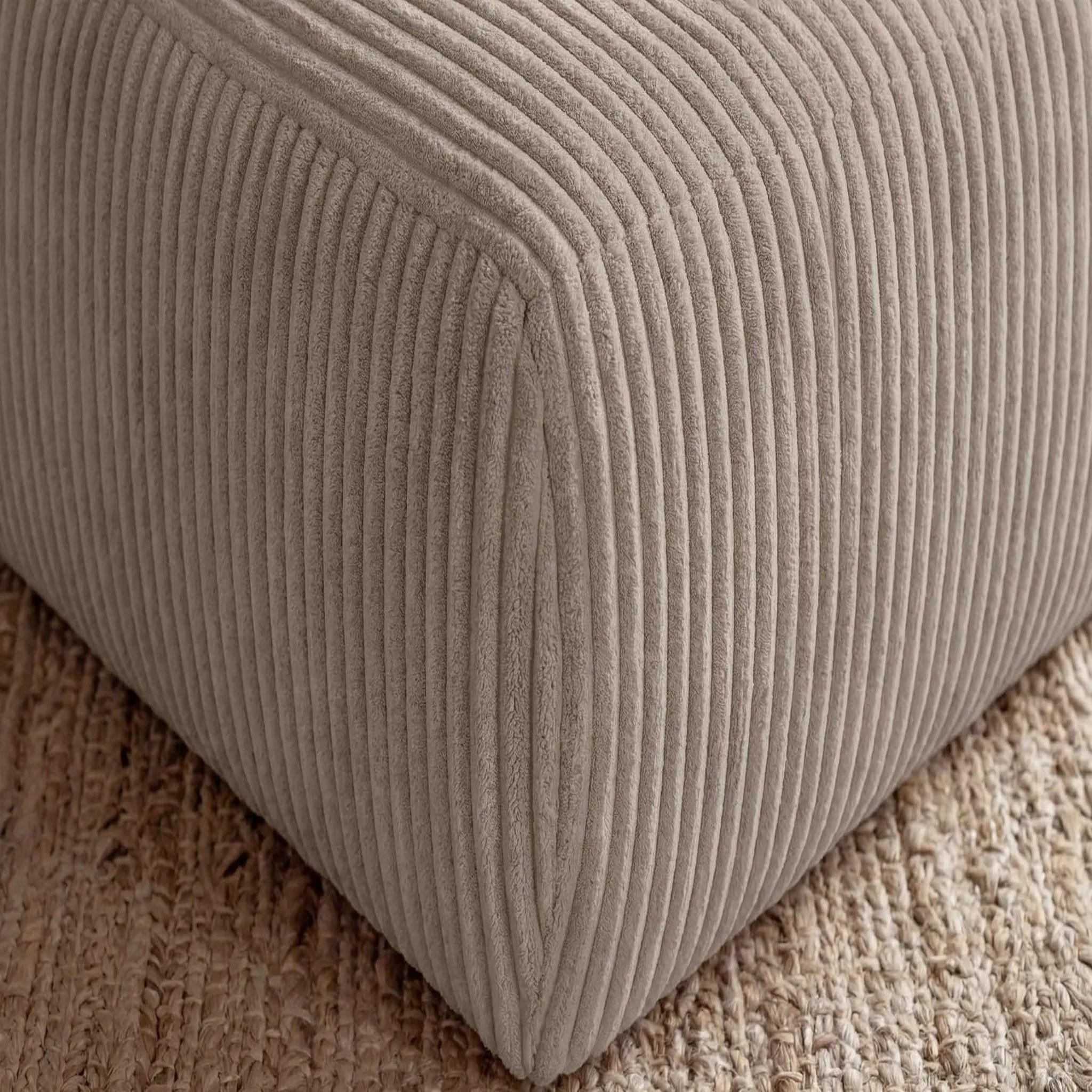 Voir la diapositive 3 : CASANOVA PARIS Elio - pouf velours côtelé