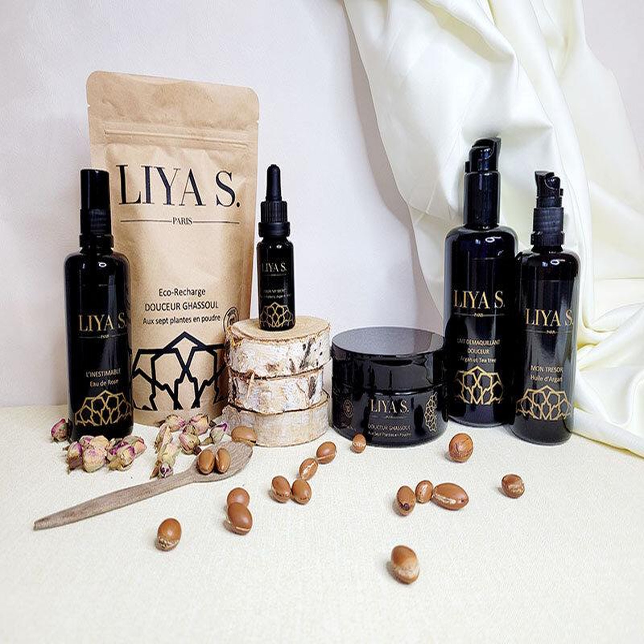 Voir la diapositive 3 : Smartbox Coffret Prestige de 6 produits bio et naturels issus de plantes pour le visage - Coffret Cadeau Bien-être
