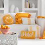 Voir la diapositive 3 : Paris Prix Coussin Déco Tufté Hola  Polly  30x50cm Orange